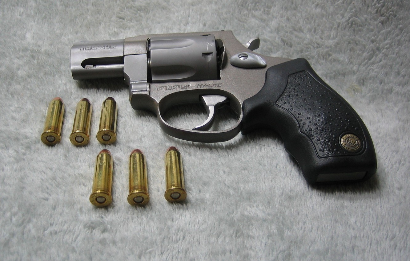 .38 Special Wallpapers