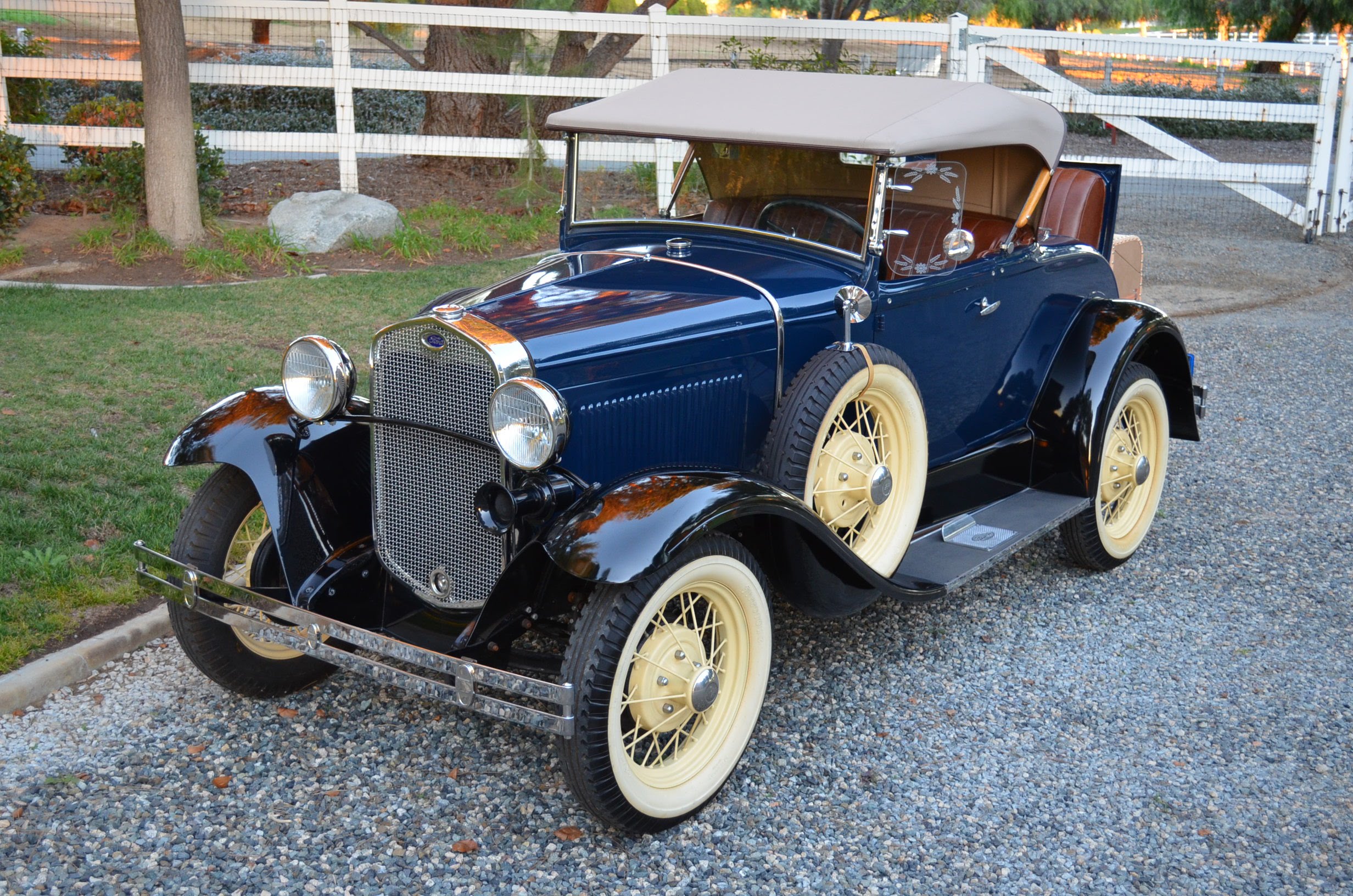 1929 Ford Model A Roadster Wallpapers