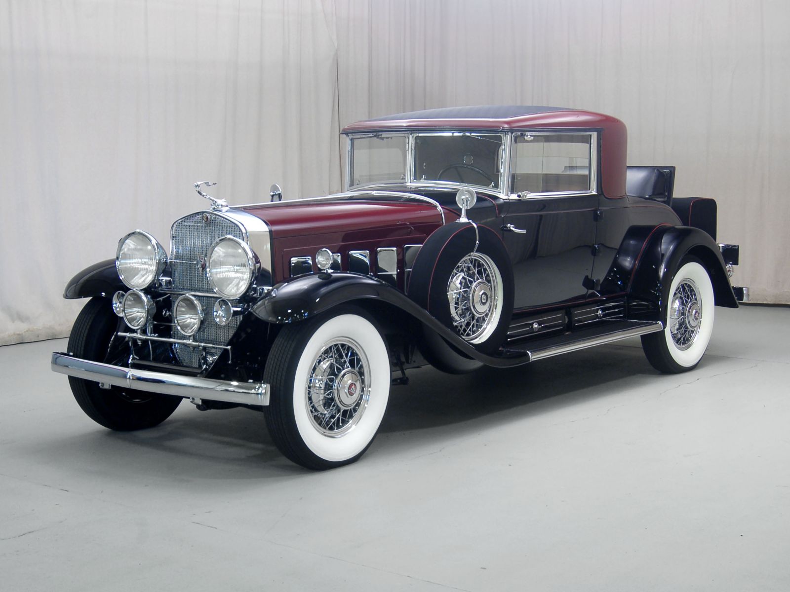 1930 Cadillac V-16 Wallpapers