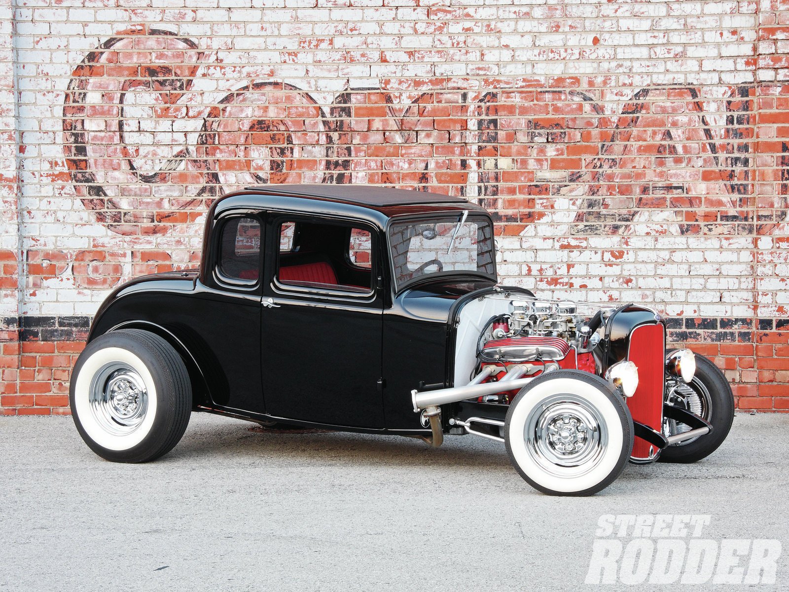 1932 Ford Five Window Coupe Wallpapers