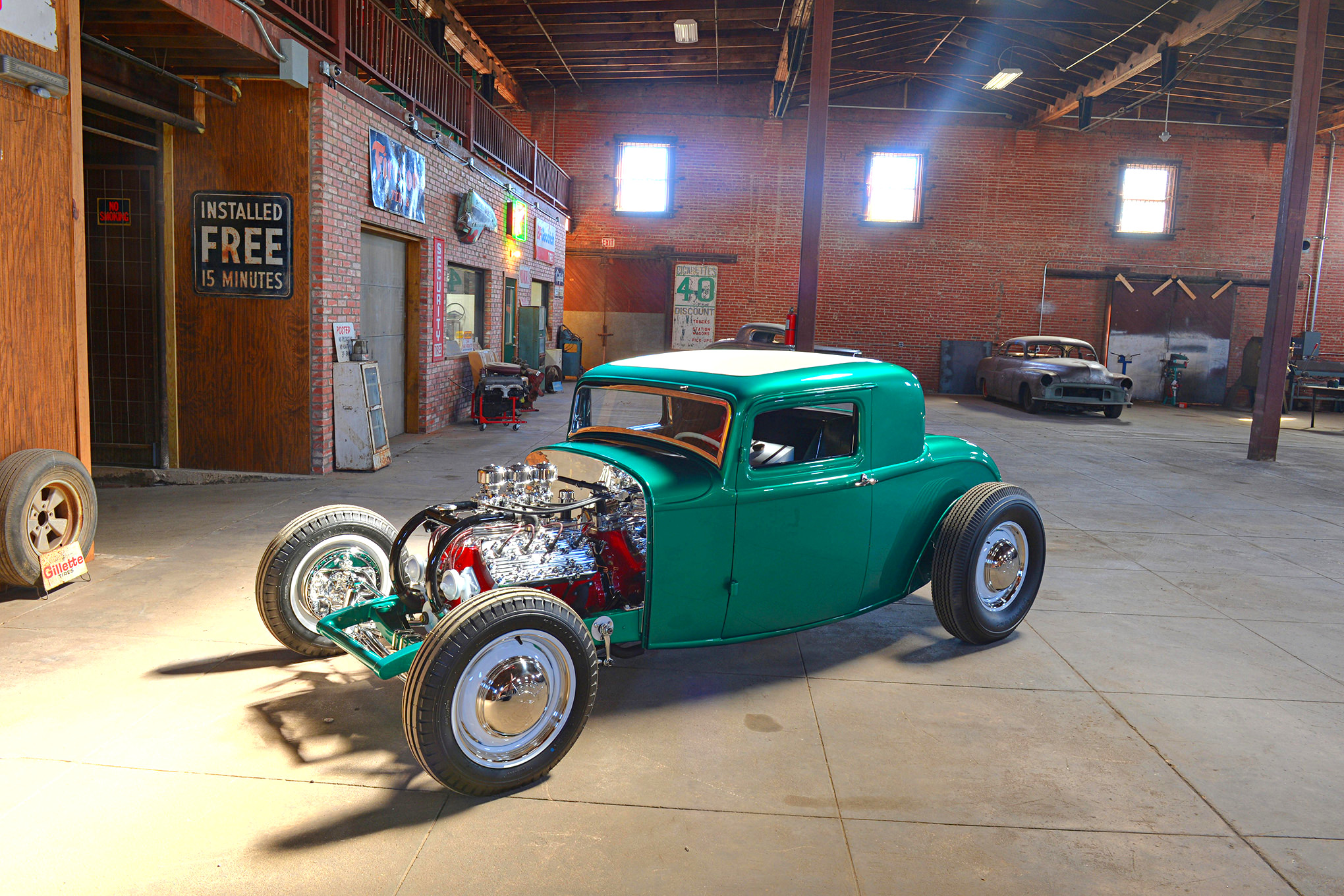 1932 Ford Five Window Coupe Wallpapers