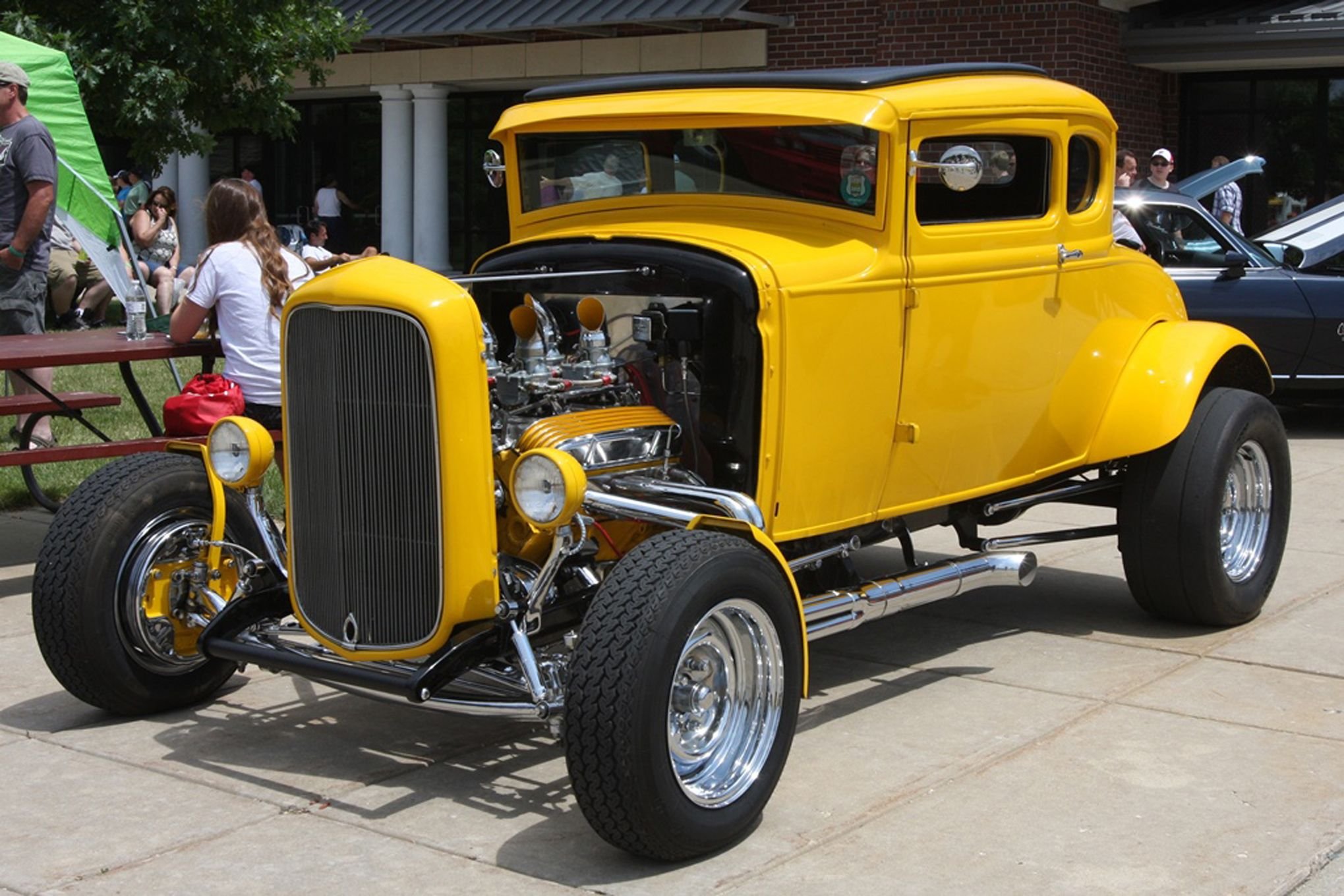 1932 Ford Five Window Coupe Wallpapers