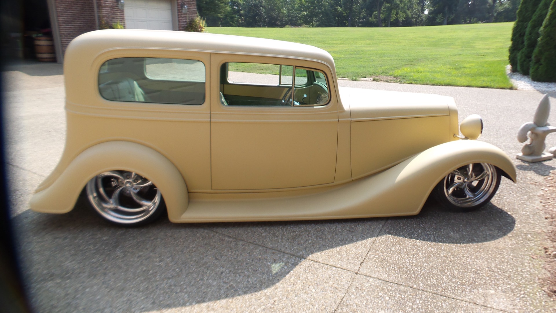 1934 Chevrolet Sedan Wallpapers