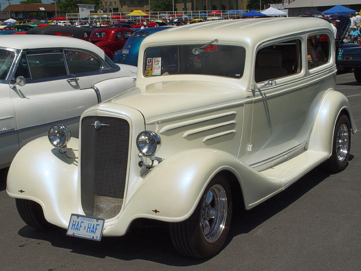 1934 Chevrolet Sedan Wallpapers