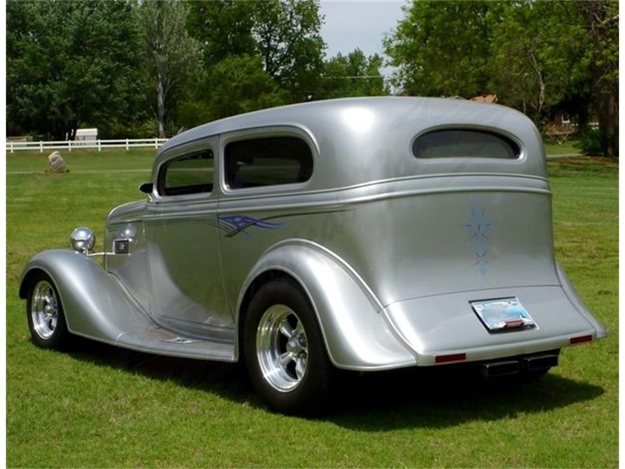 1934 Chevrolet Sedan Wallpapers