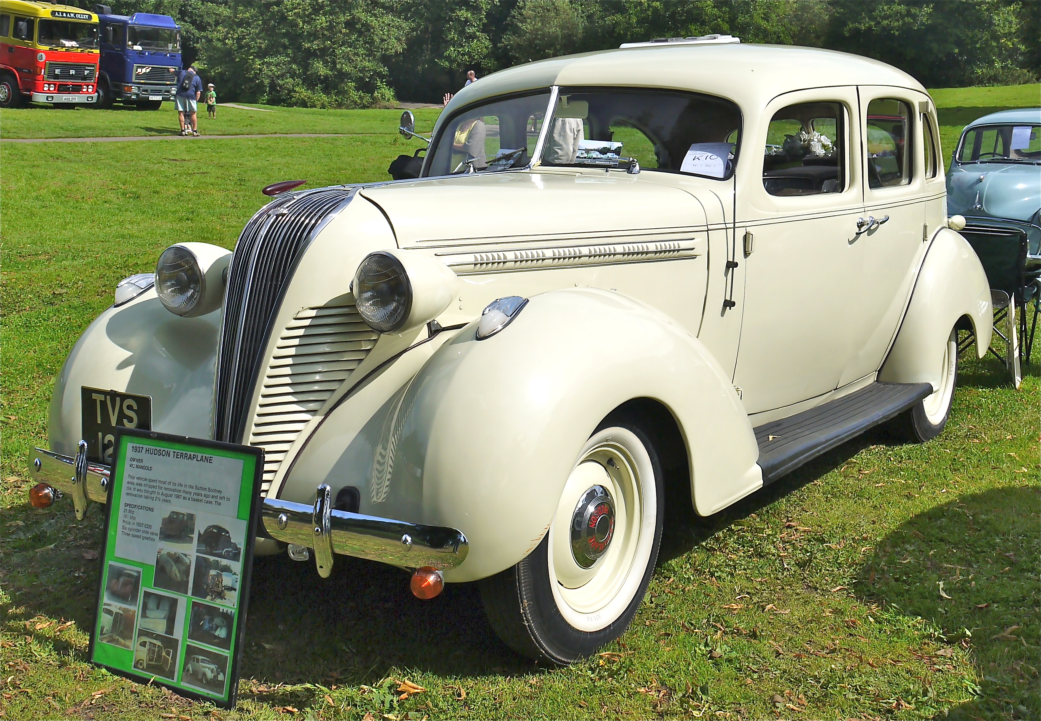 1937 Hudson Terraplane Wallpapers