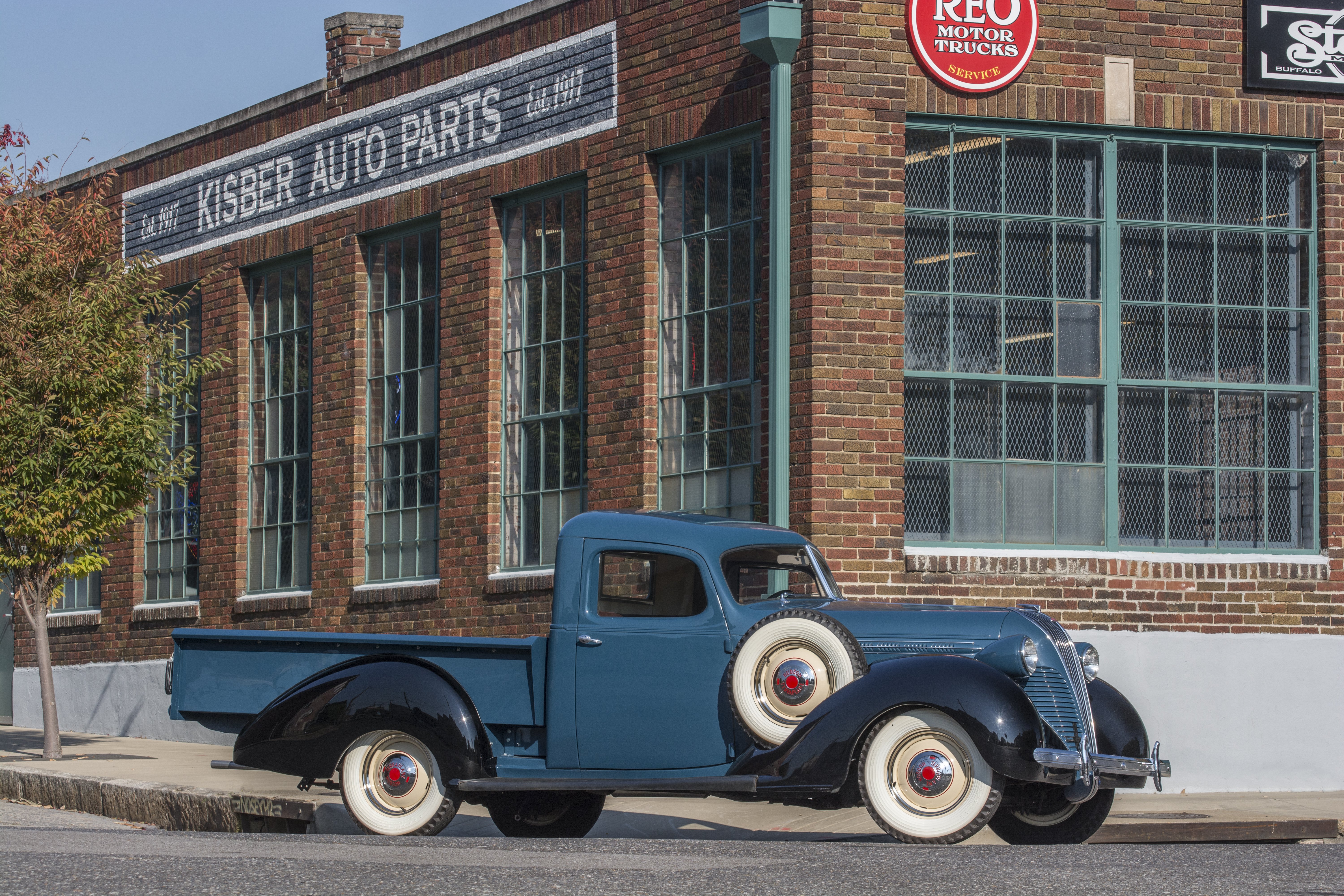 1937 Hudson Terraplane Wallpapers