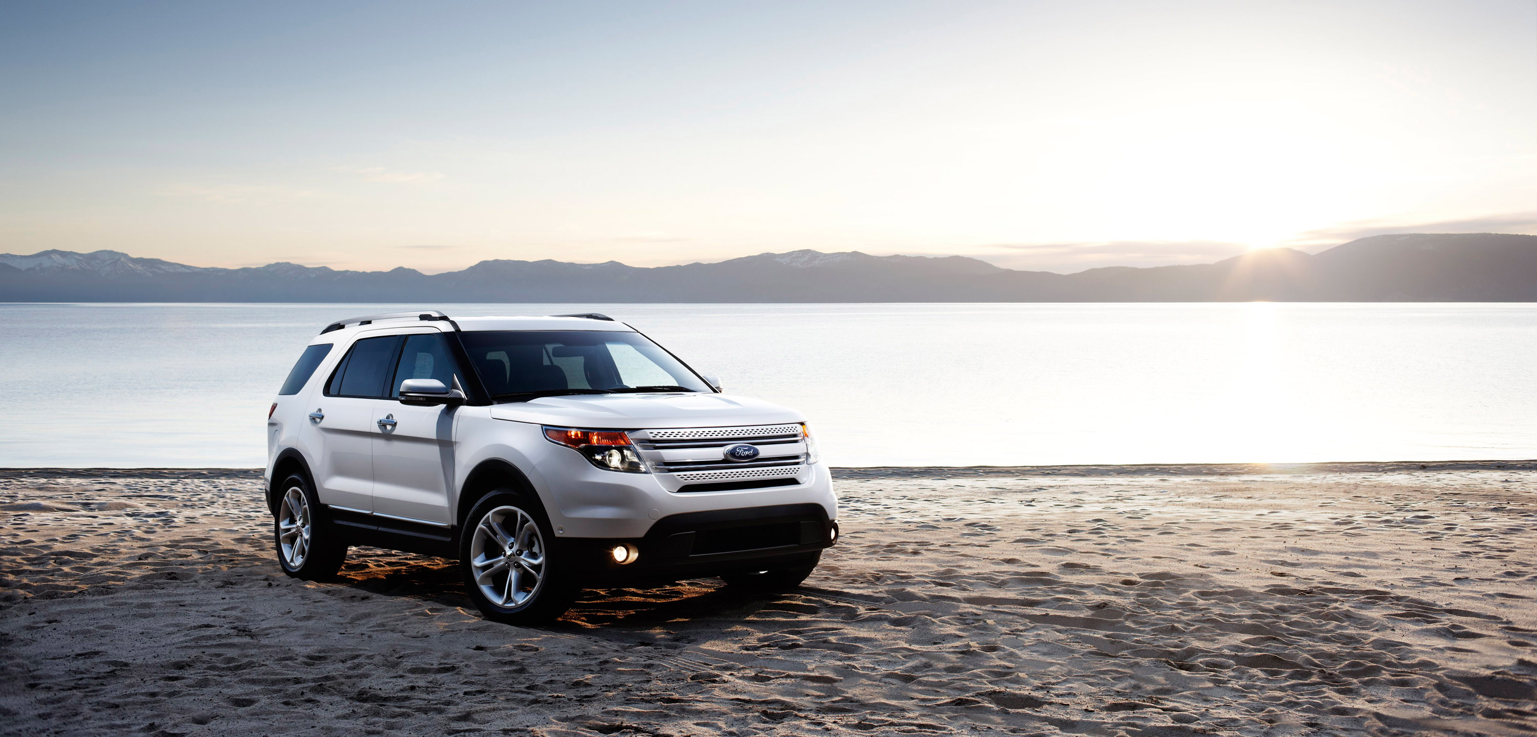 2011 Ford Explorer Wallpapers