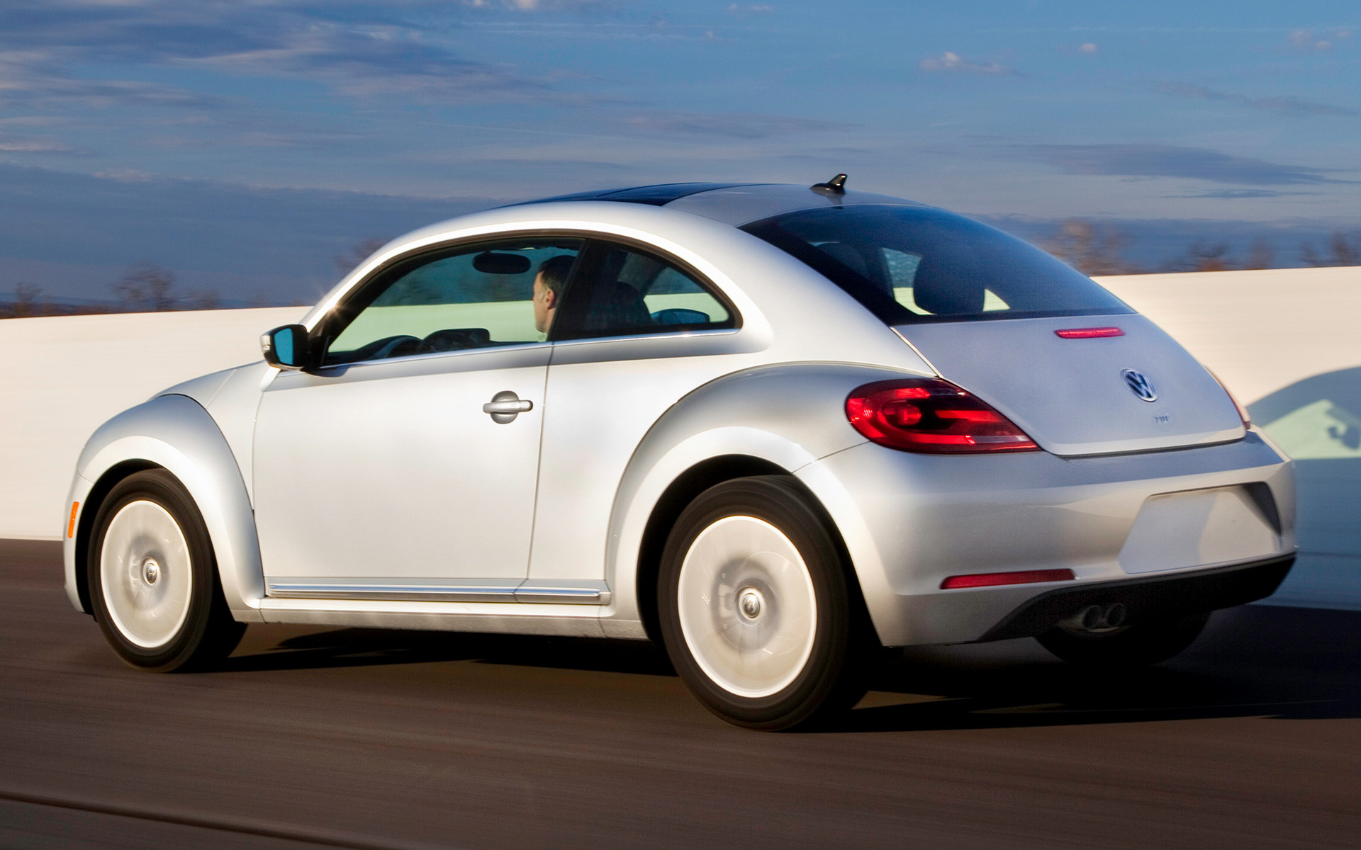 2012 Volkswagen Beetle Wallpapers