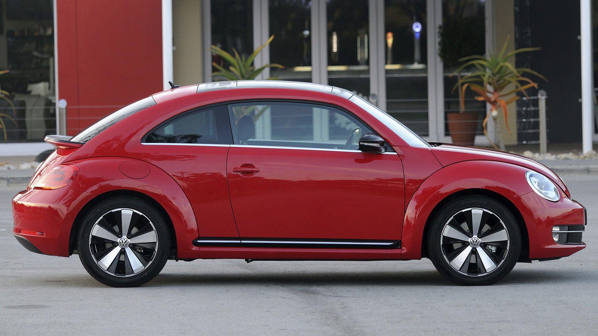 2012 Volkswagen Beetle Wallpapers