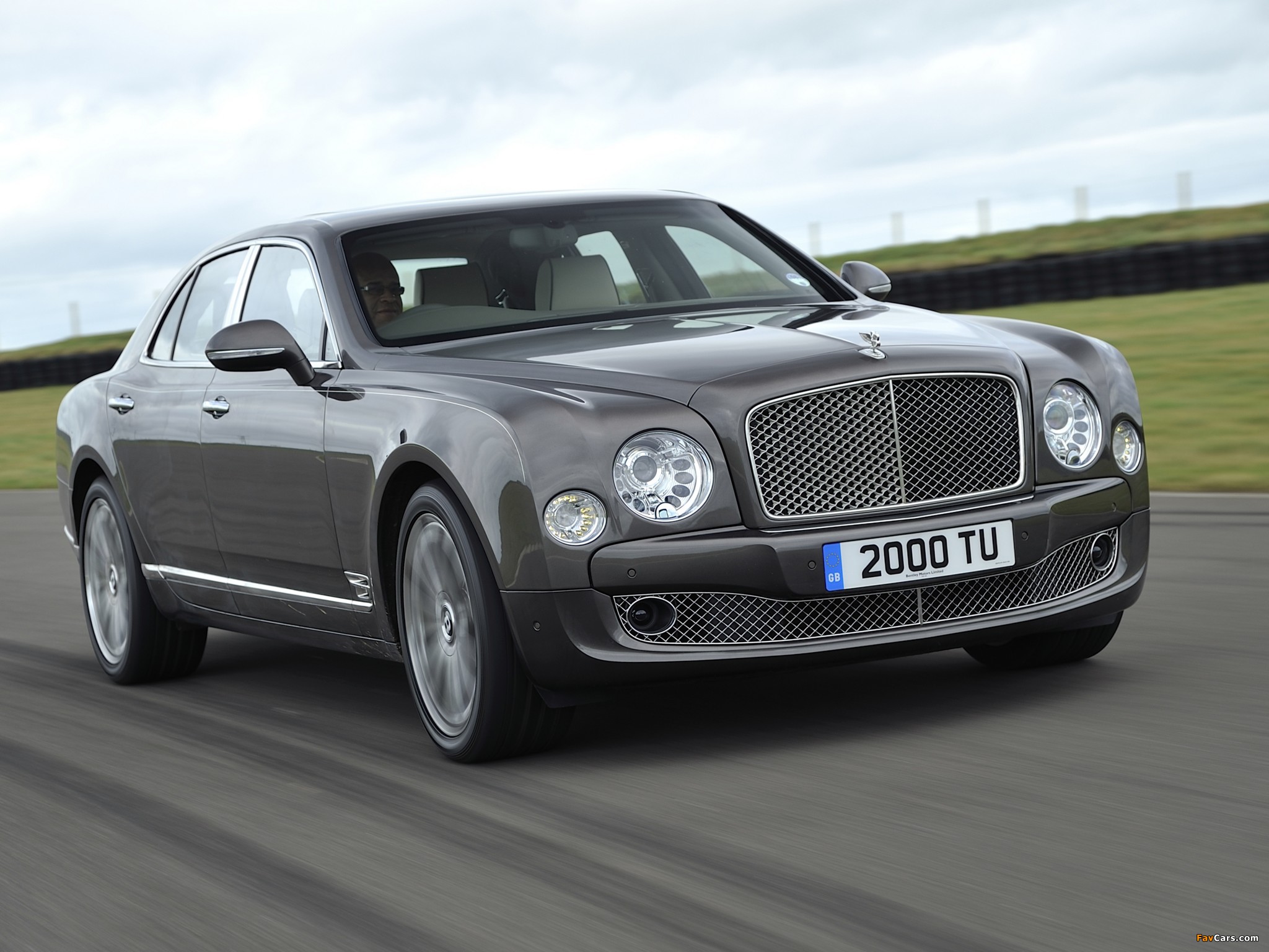 2013 Bentley Mulsanne Wallpapers