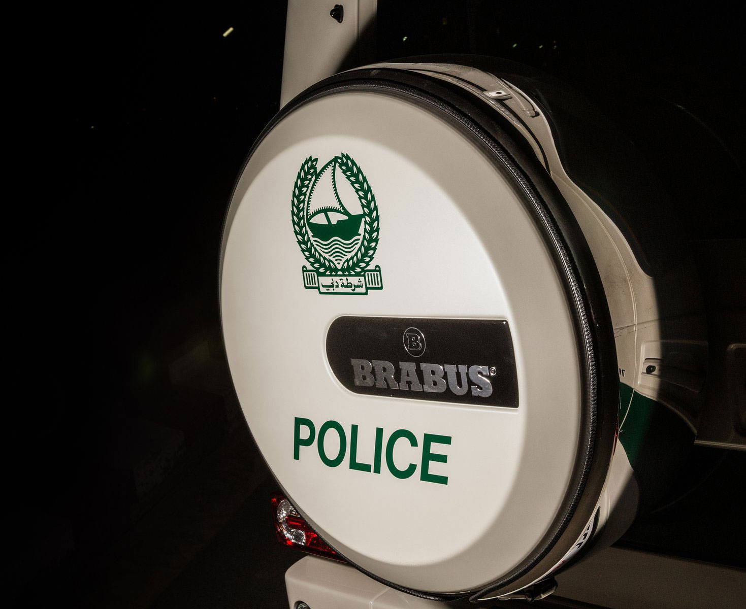 2013 Brabus B63S 700 Widestar Dubai Police Edition Wallpapers