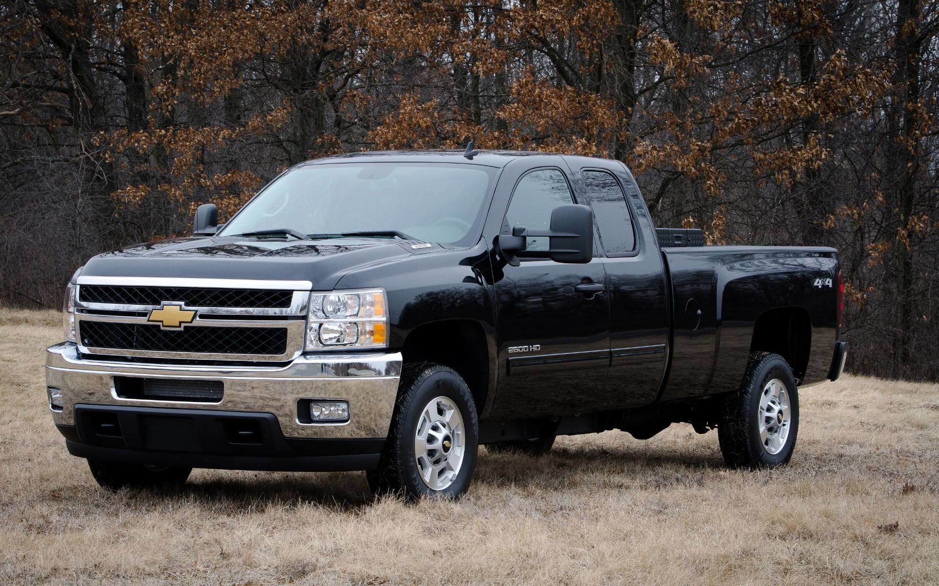 2013 Chevrolet Silverado High Country Crew Cab Wallpapers