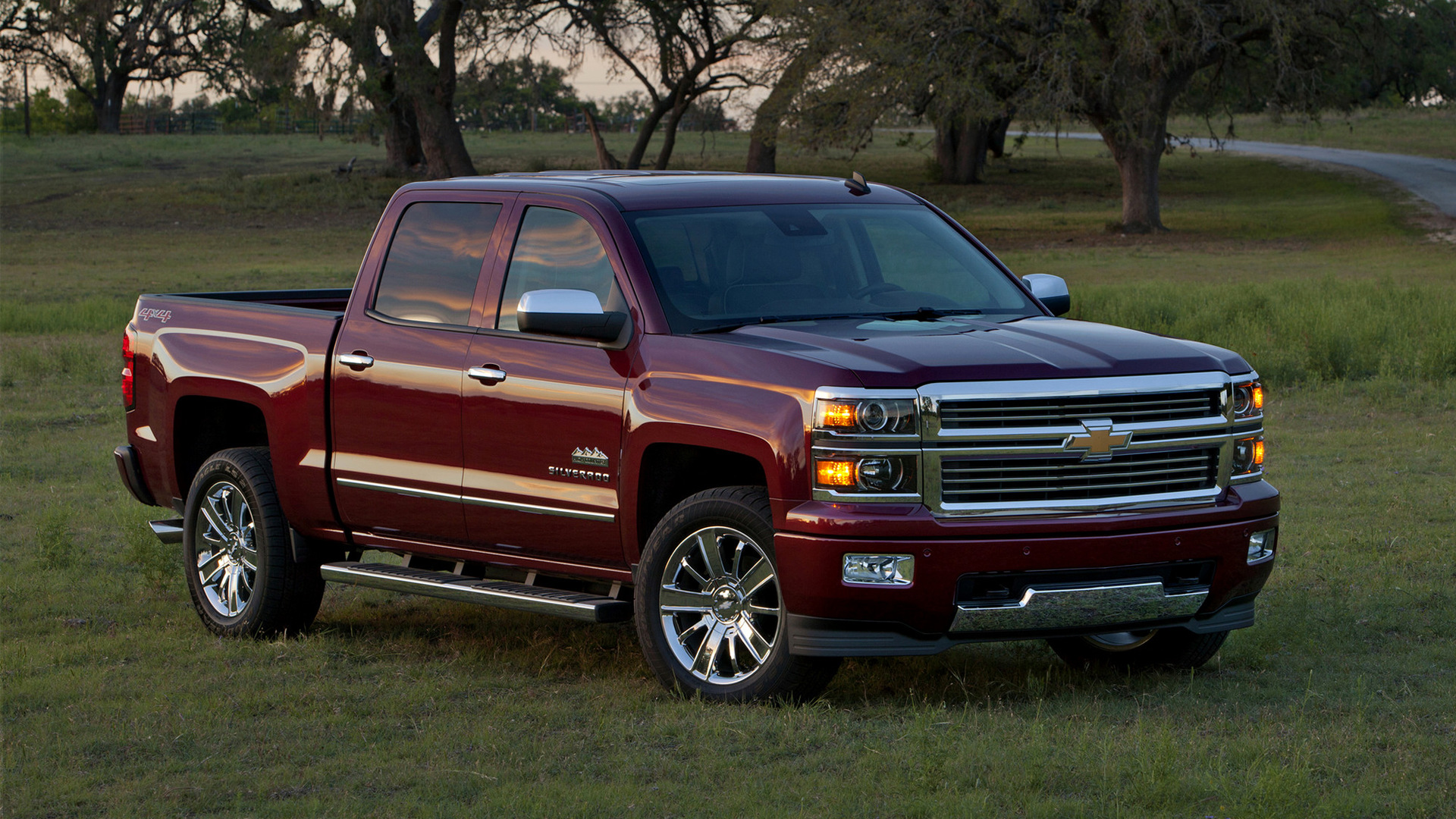 2013 Chevrolet Silverado High Country Crew Cab Wallpapers