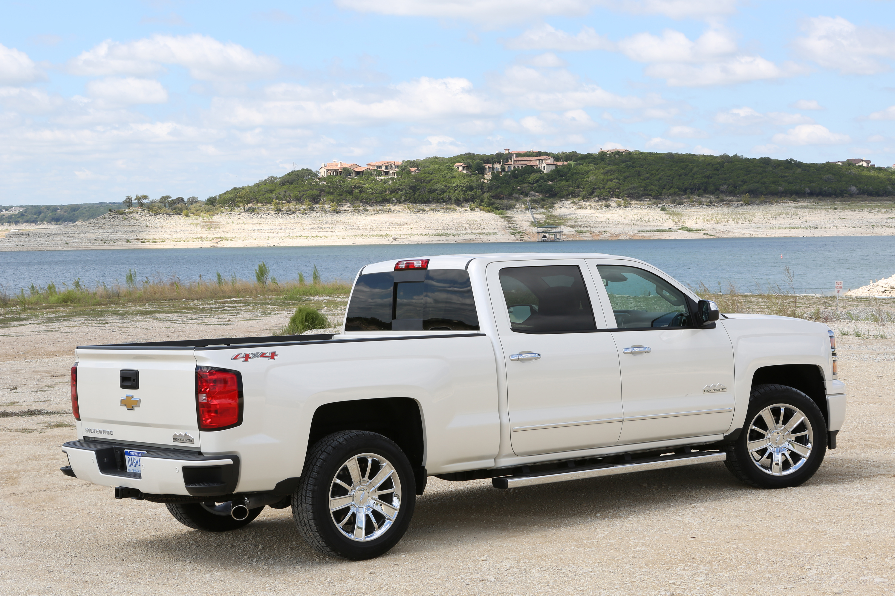 2013 Chevrolet Silverado High Country Crew Cab Wallpapers