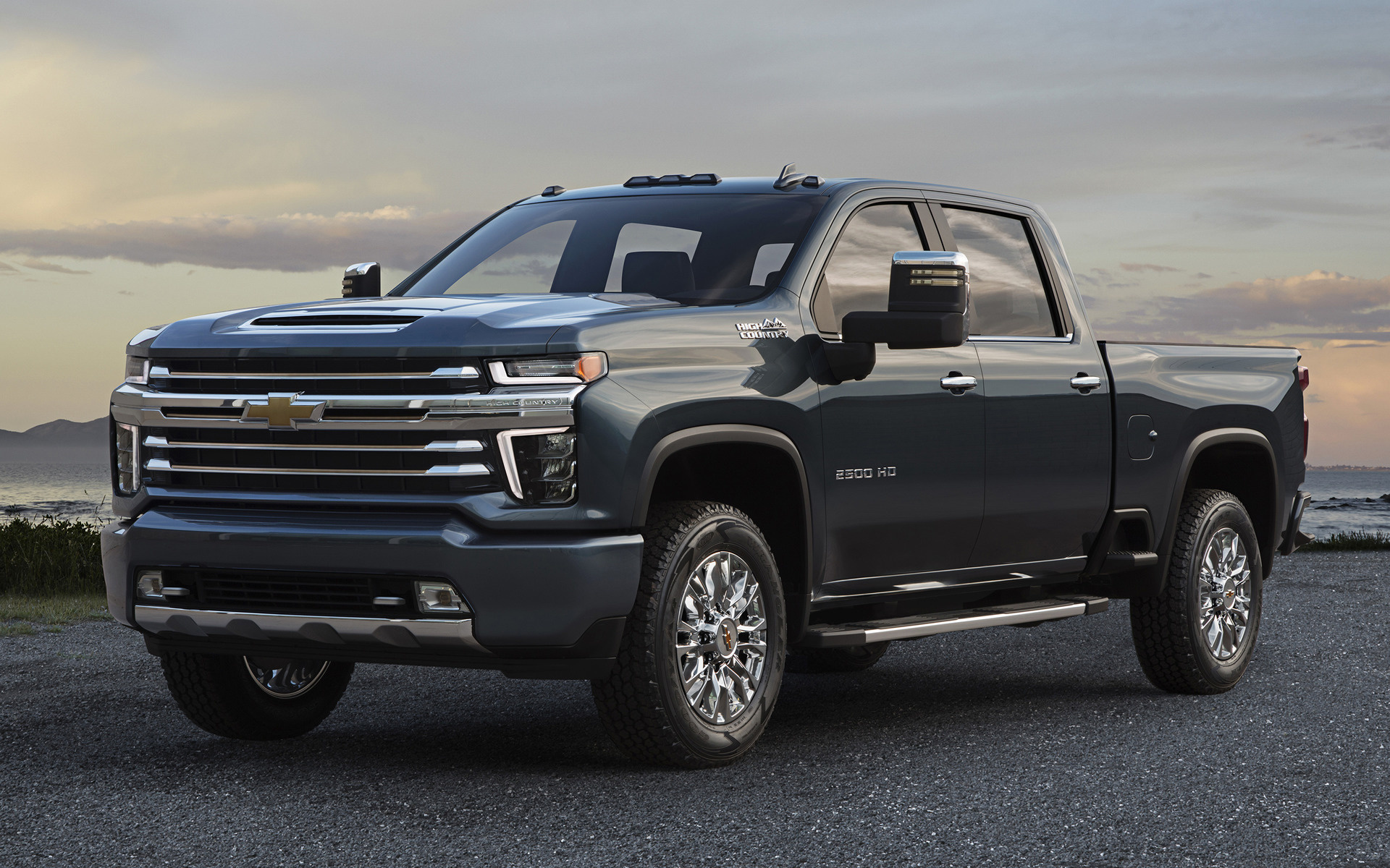 2013 Chevrolet Silverado High Country Crew Cab Wallpapers