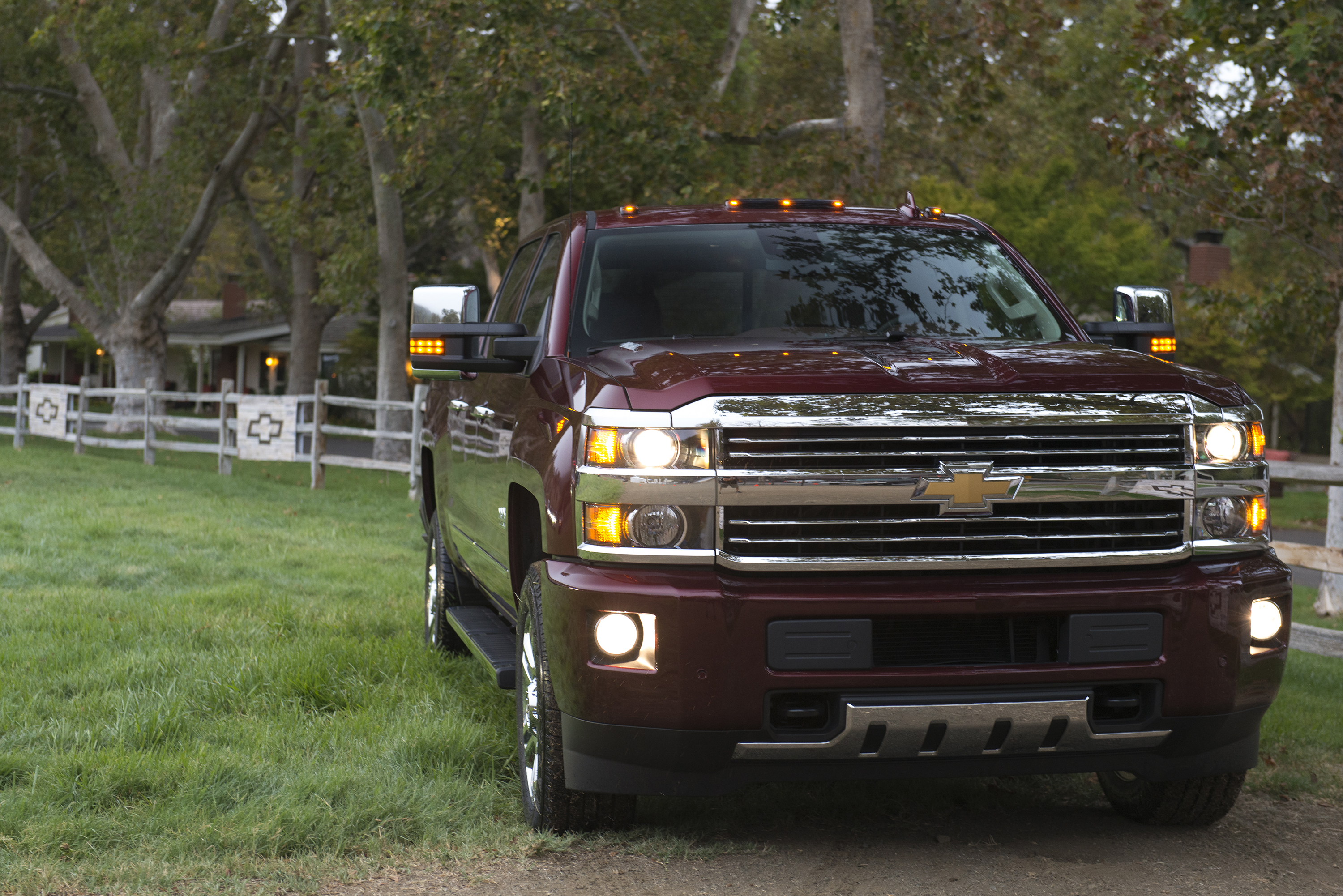 2013 Chevrolet Silverado High Country Crew Cab Wallpapers