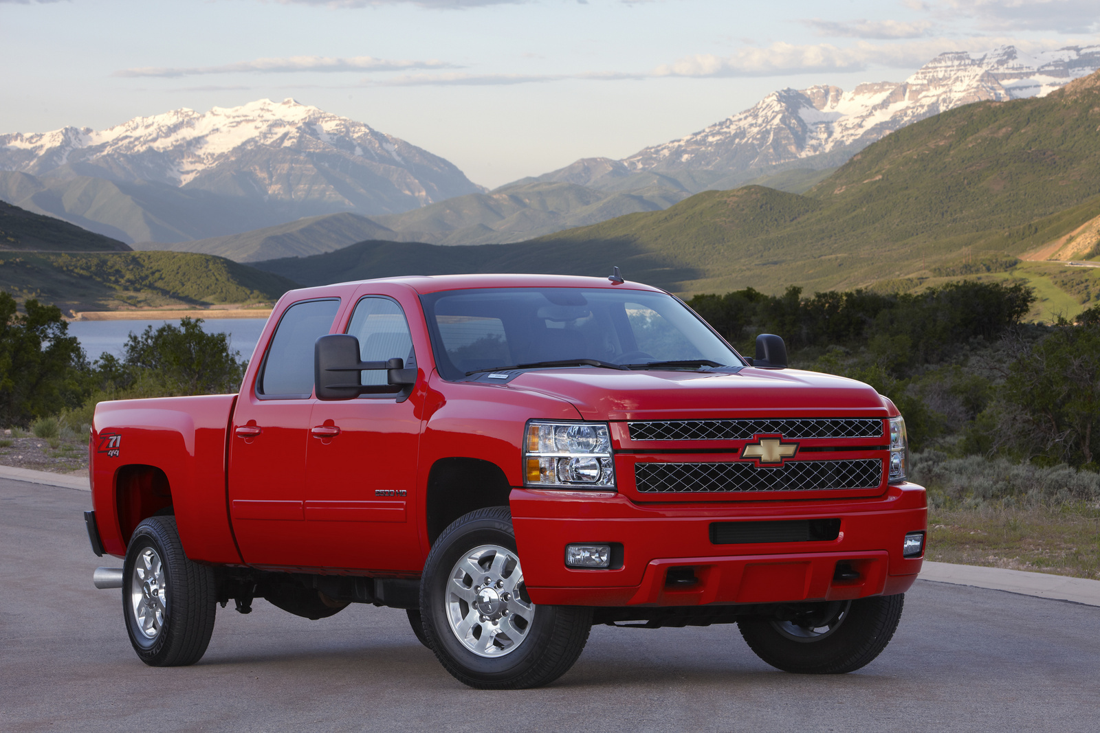 2013 Chevrolet Silverado High Country Crew Cab Wallpapers