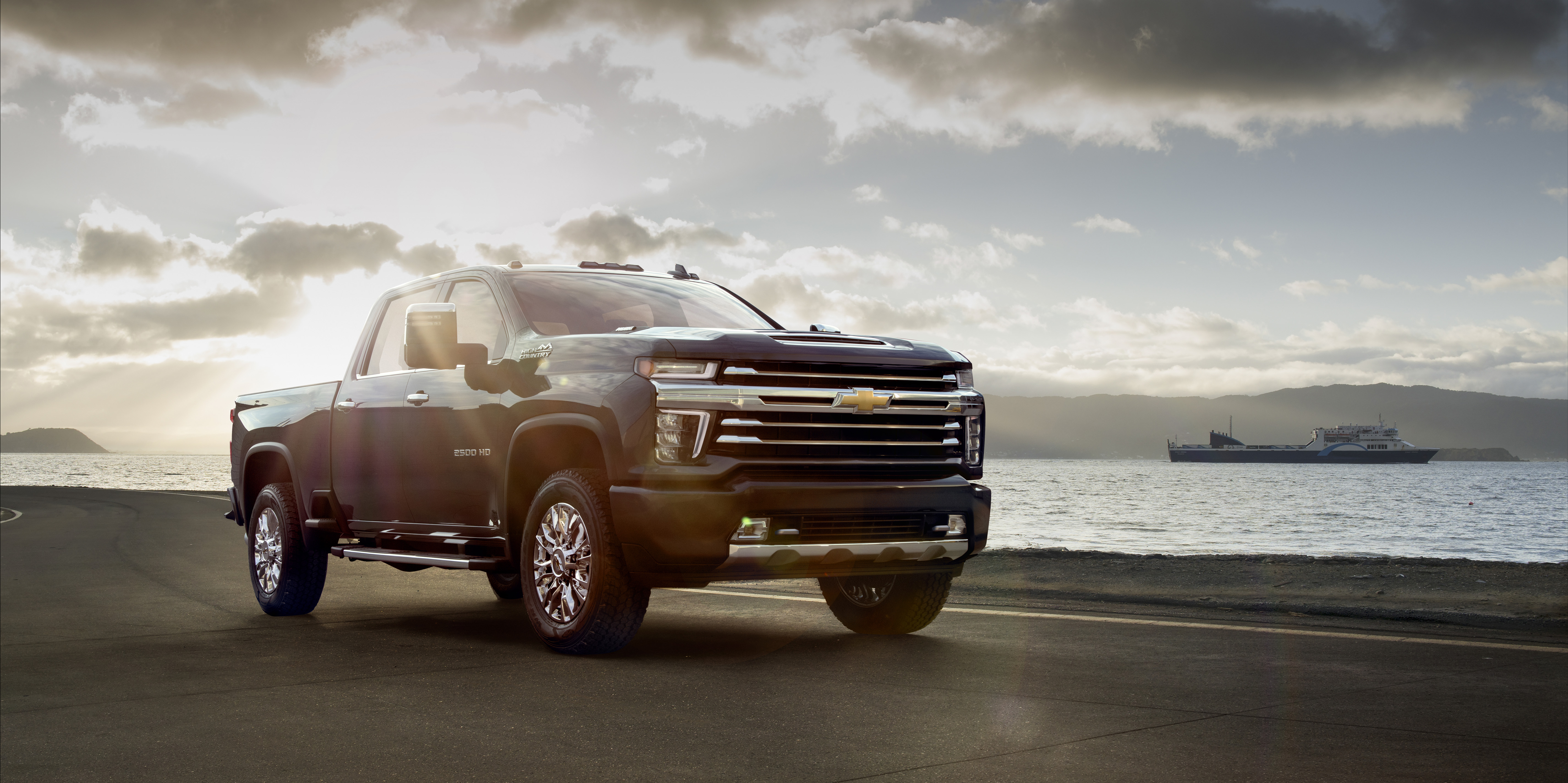 2013 Chevrolet Silverado High Country Crew Cab Wallpapers