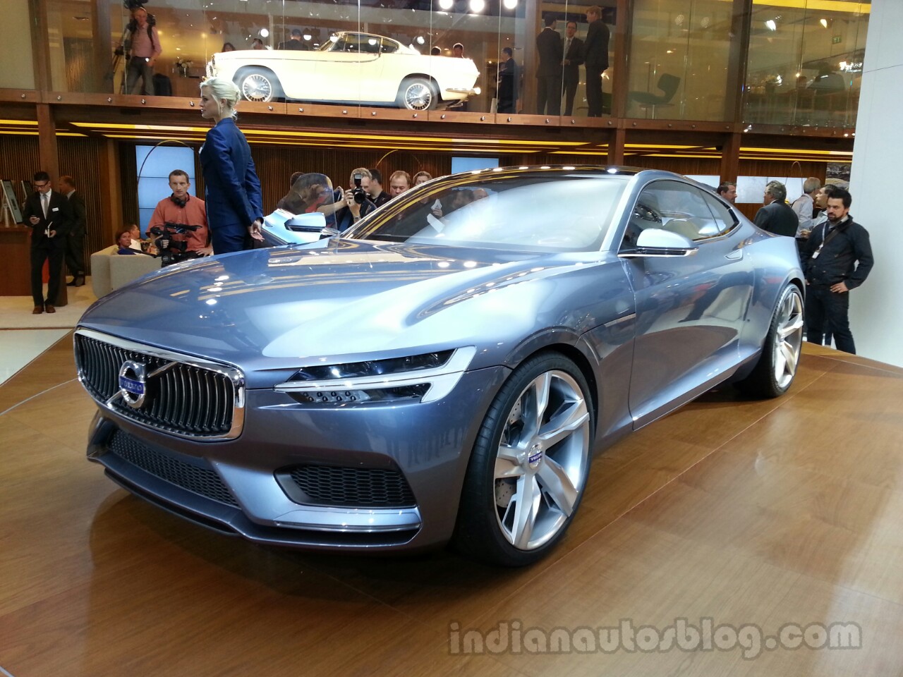 2013 Volvo Coupe Concept Wallpapers