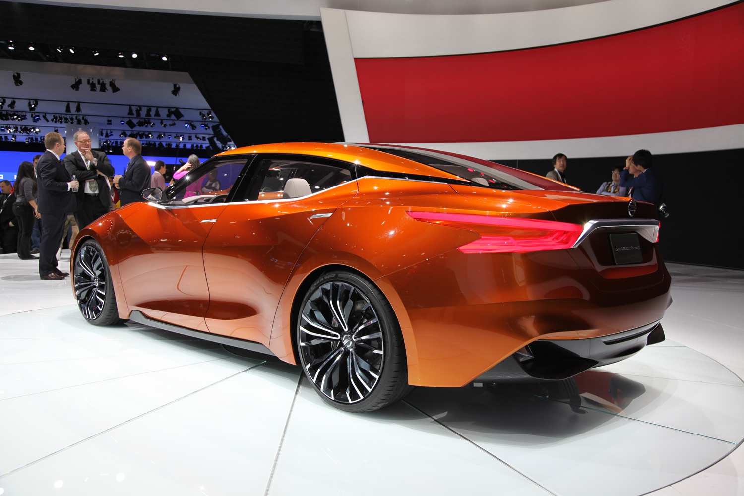 2014 Nissan Sport Sedan Concept Wallpapers