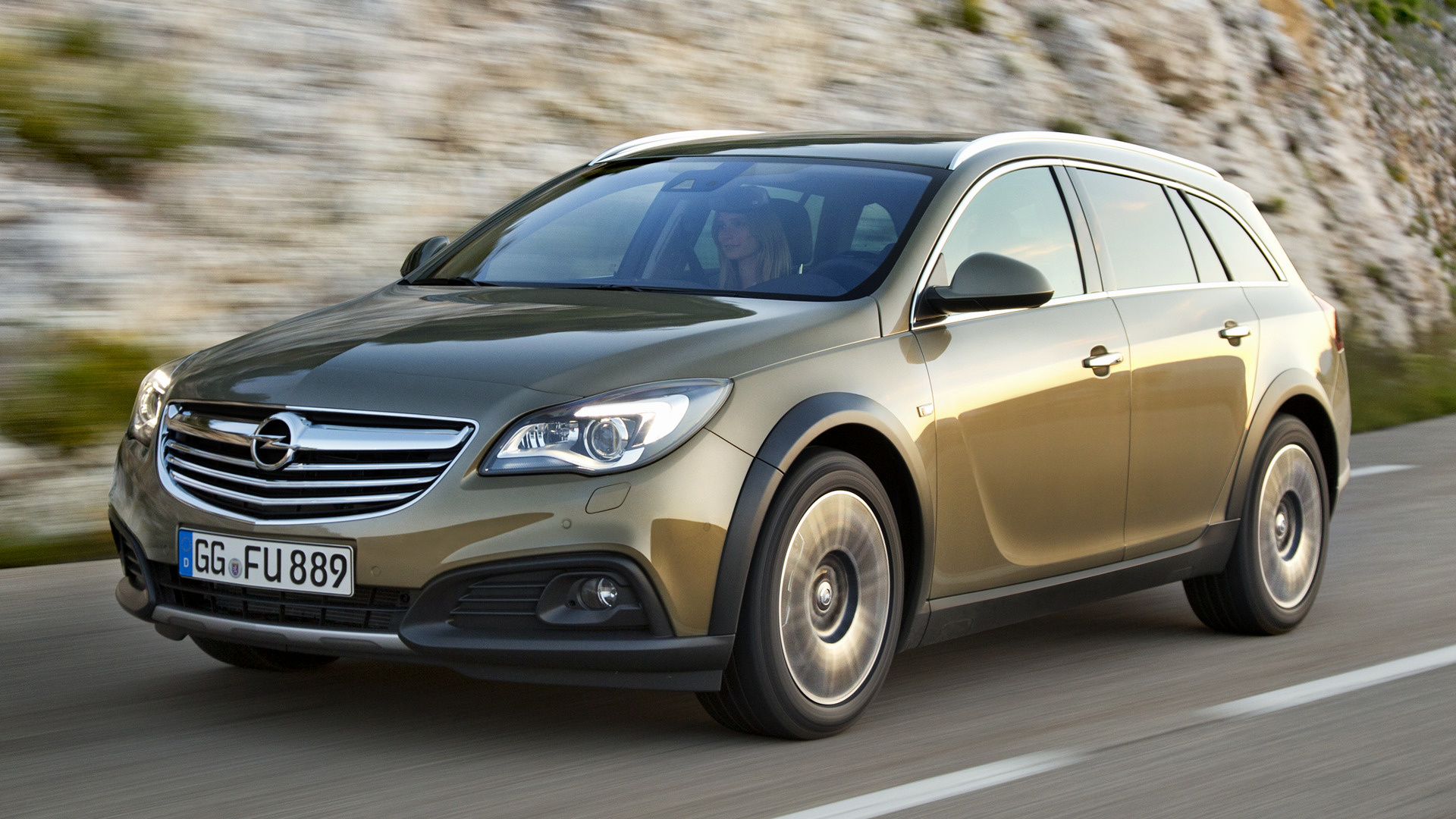 2014 Opel Insignia Country Tourer Wallpapers