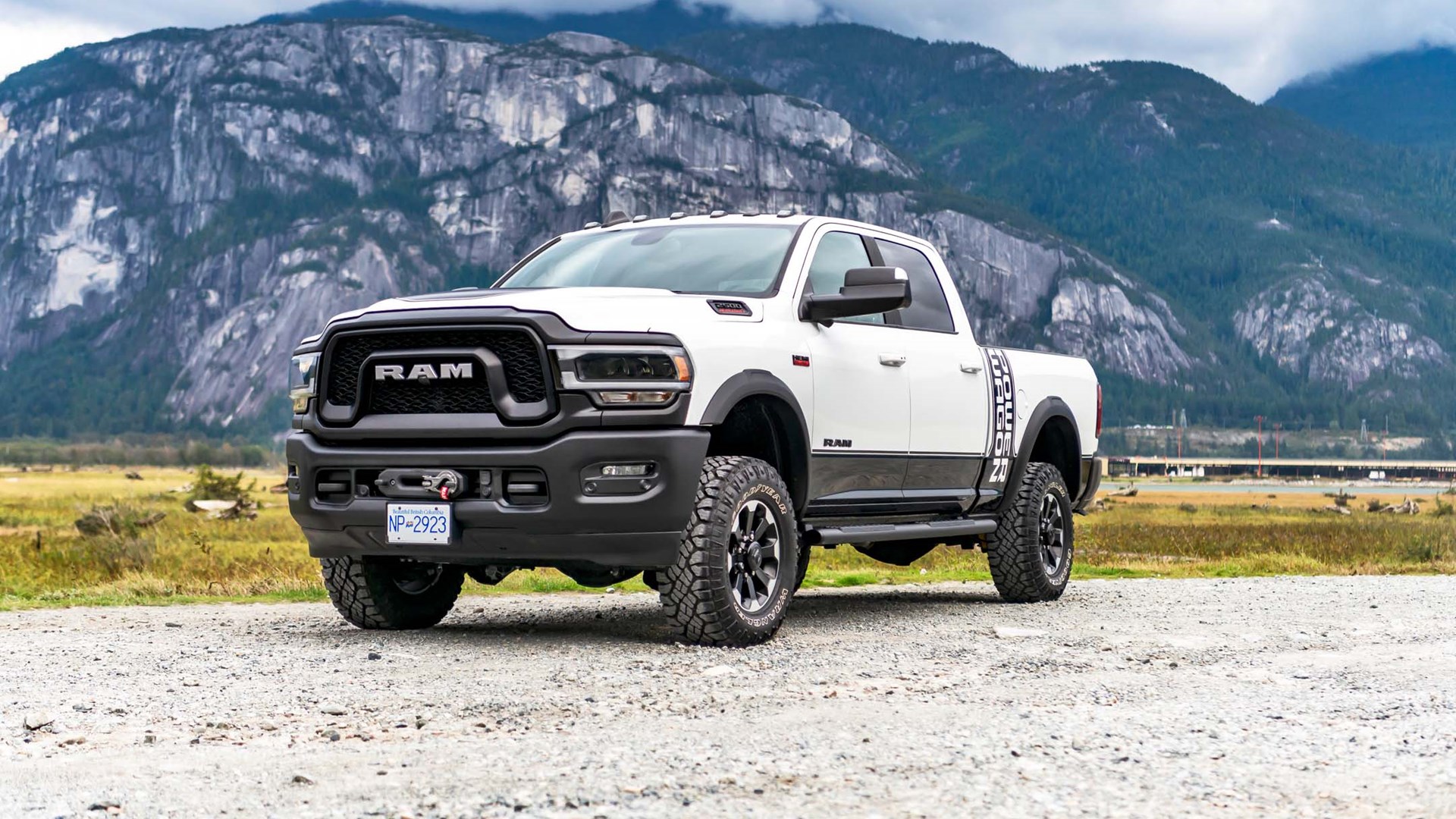 2014 Ram Heavy Duty Power Wagon Wallpapers