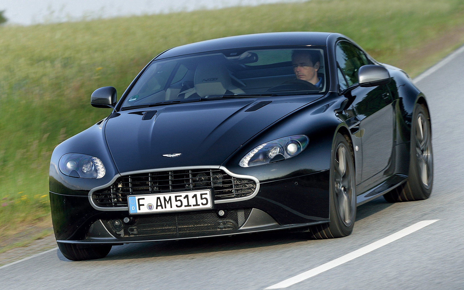 2015 Aston Martin V8 Vantage N430 Wallpapers