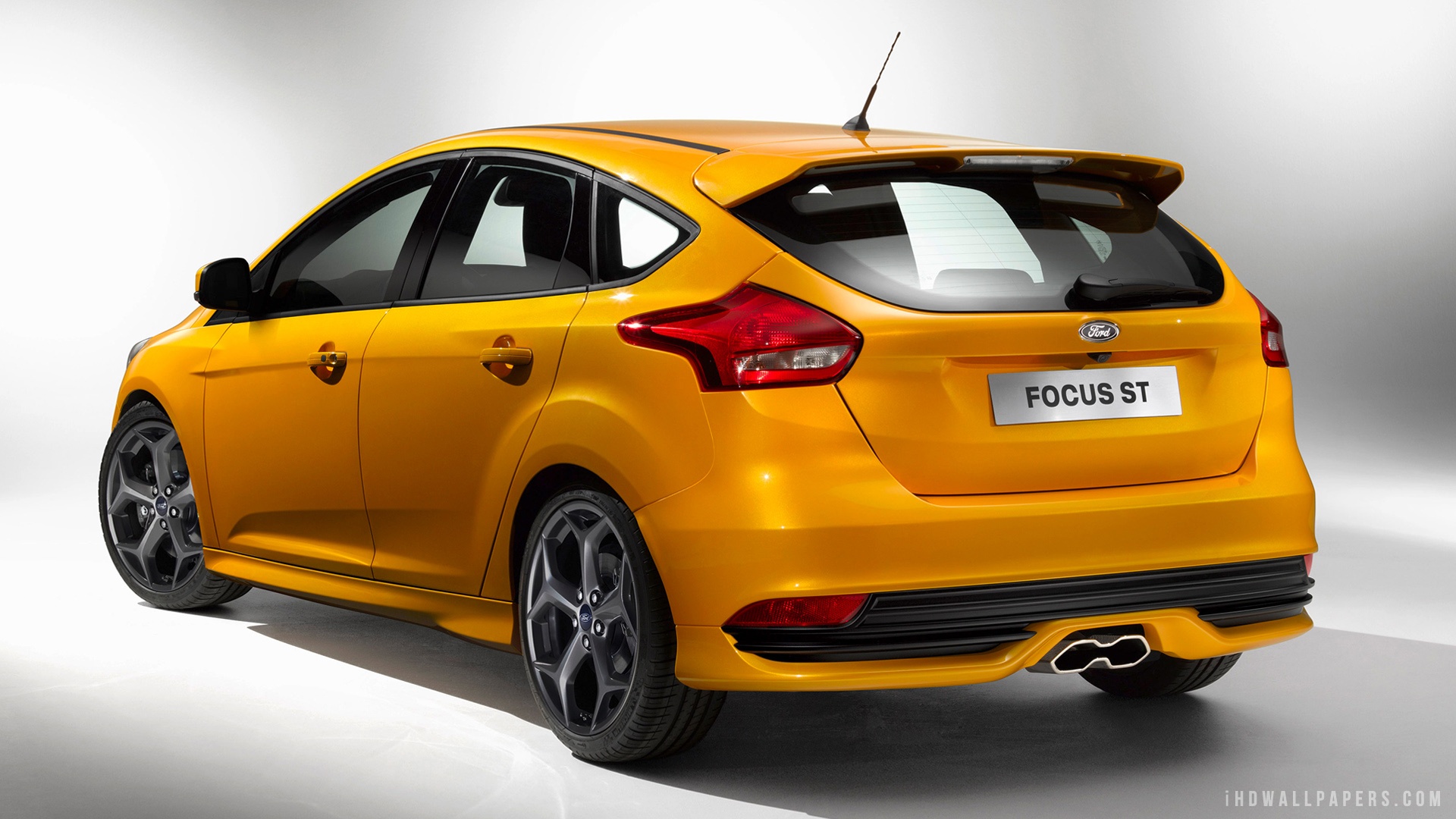 2015 Ford Focus Wagon Wallpapers