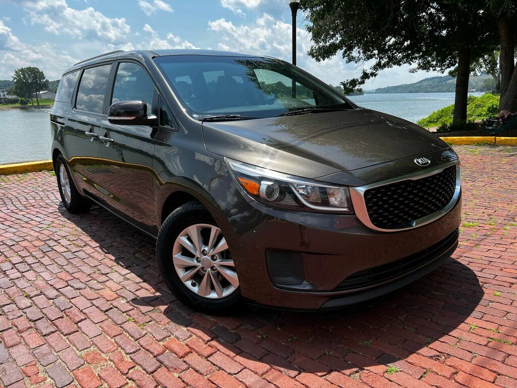 2015 Kia Sedona Wallpapers