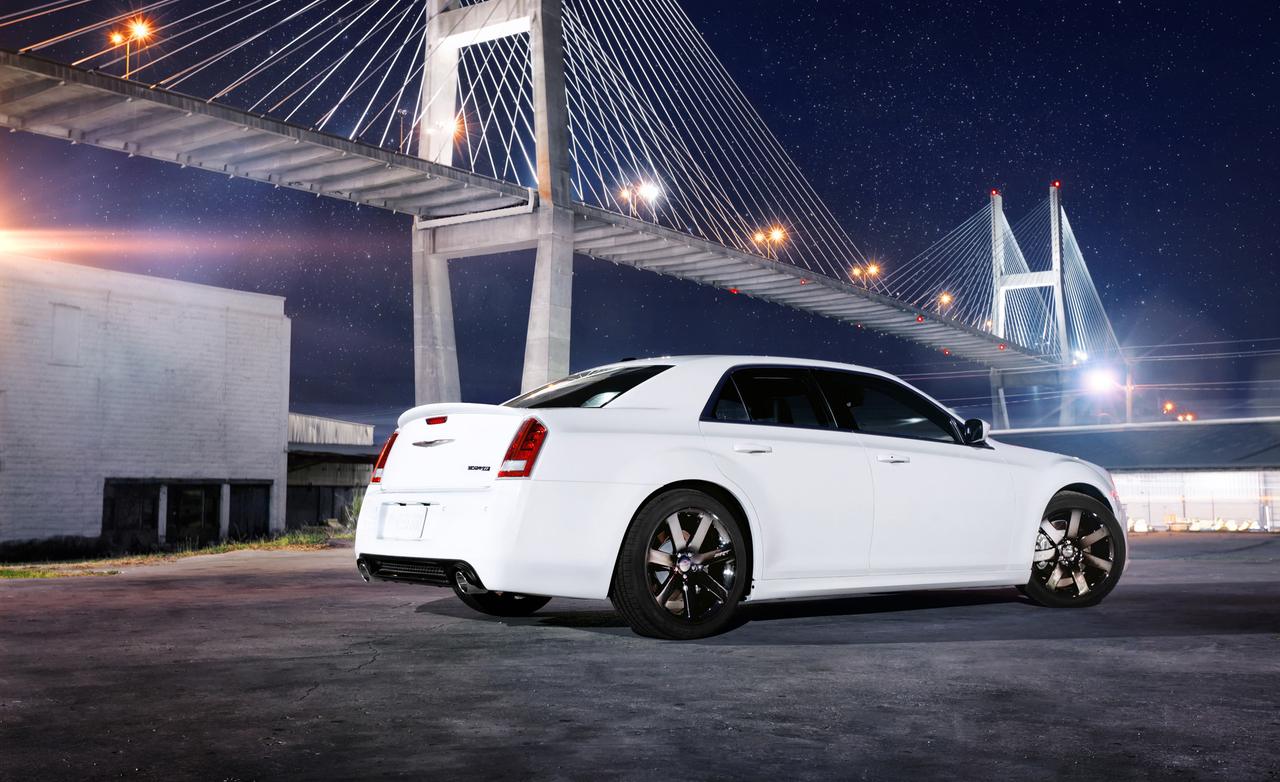 2017 Chrysler 300S Sport Wallpapers