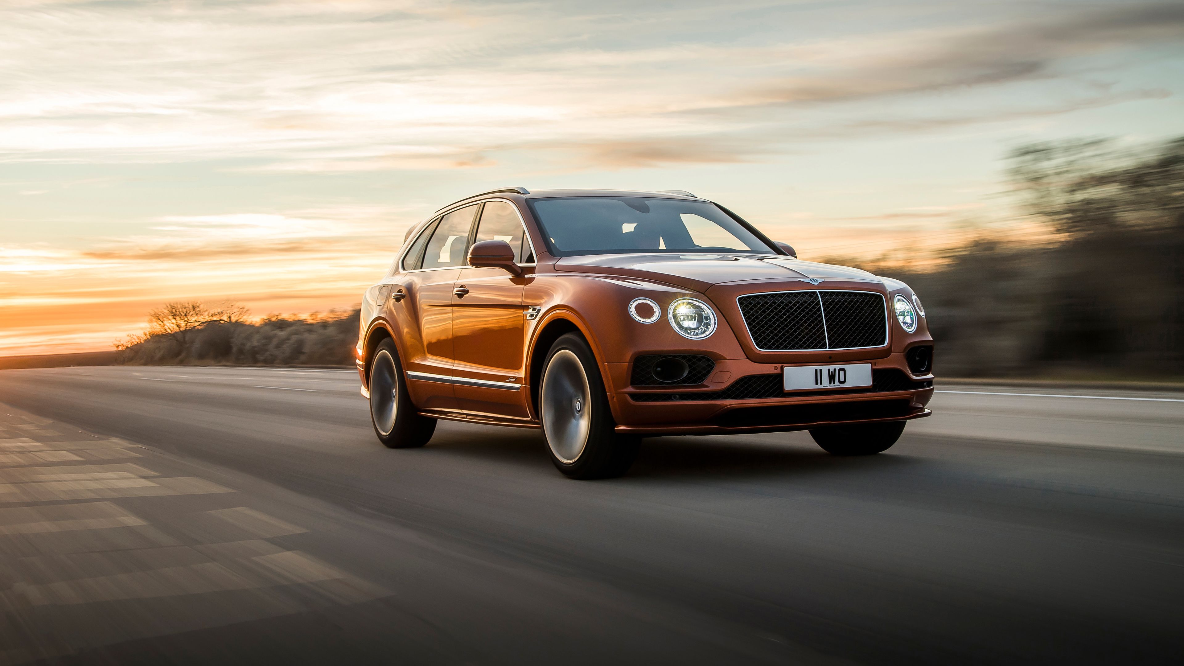 2019 Bentley Bentayga V8 Wallpapers