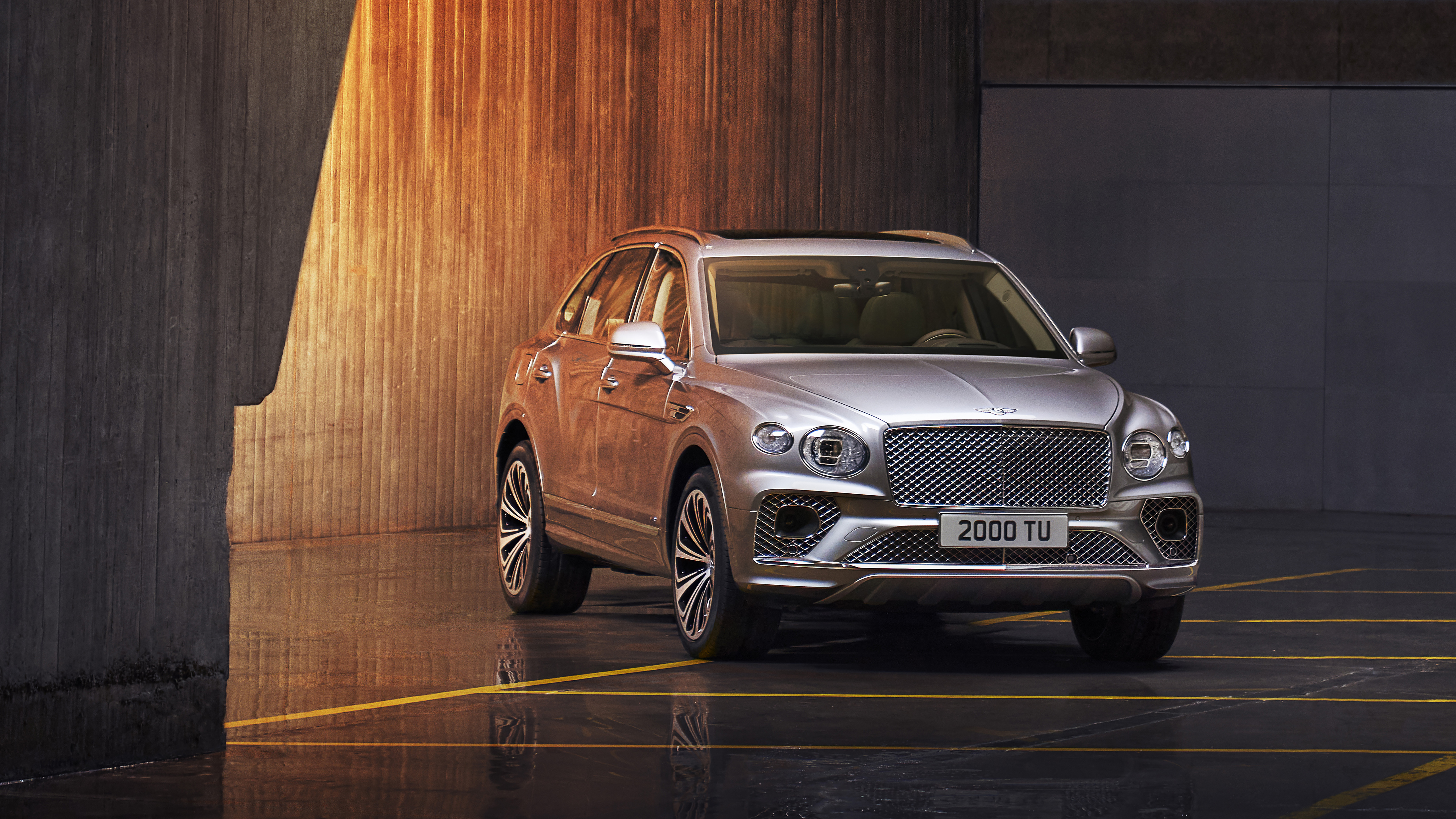 2019 Bentley Bentayga V8 Wallpapers