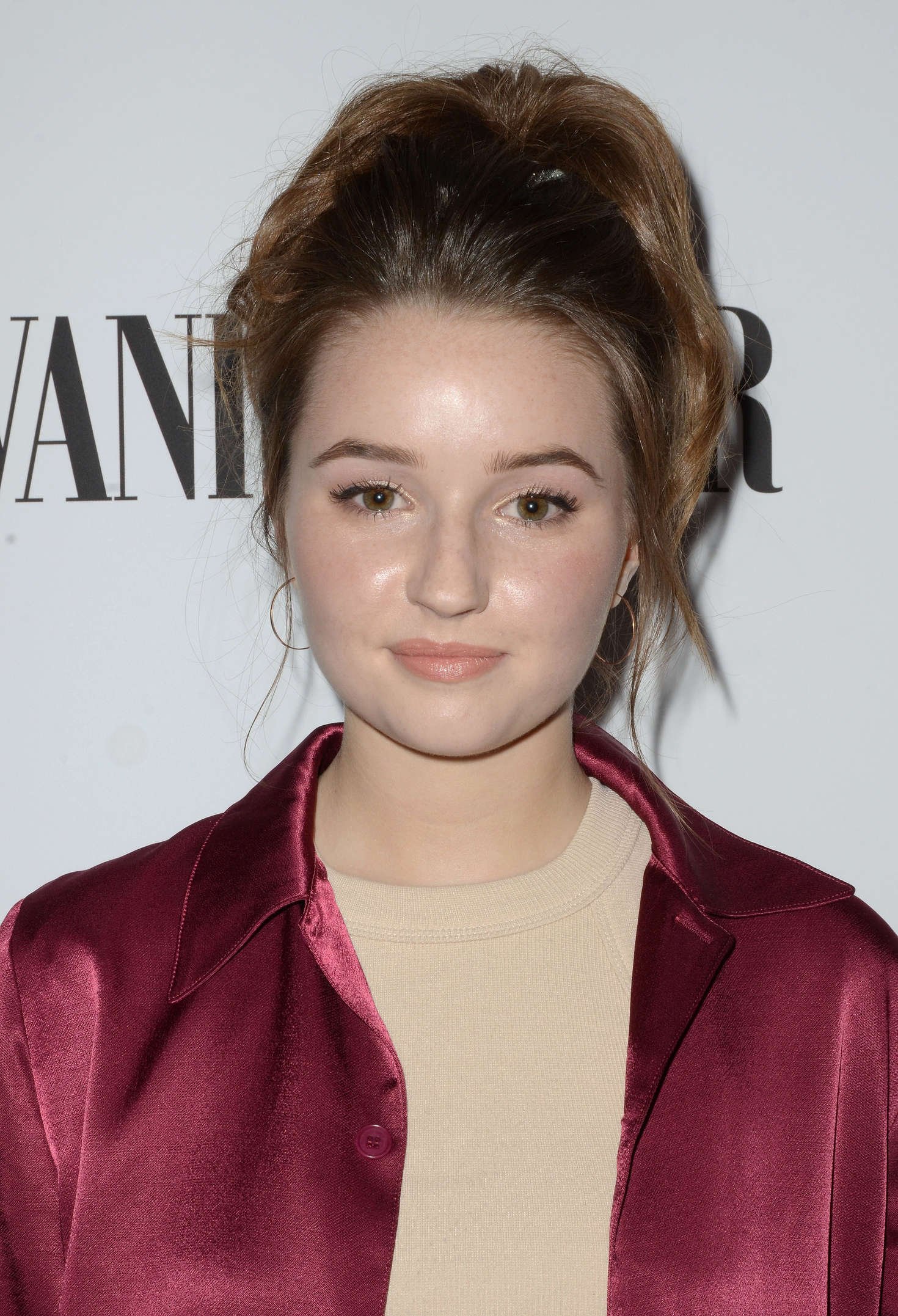 2020 Kaitlyn Dever Wallpapers