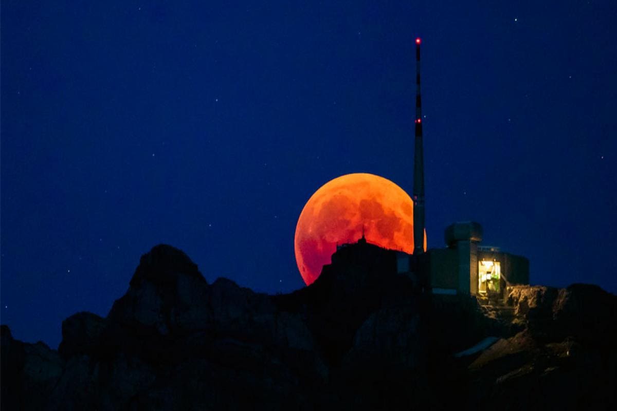 2021 Lunar Eclipse Moon Wallpapers