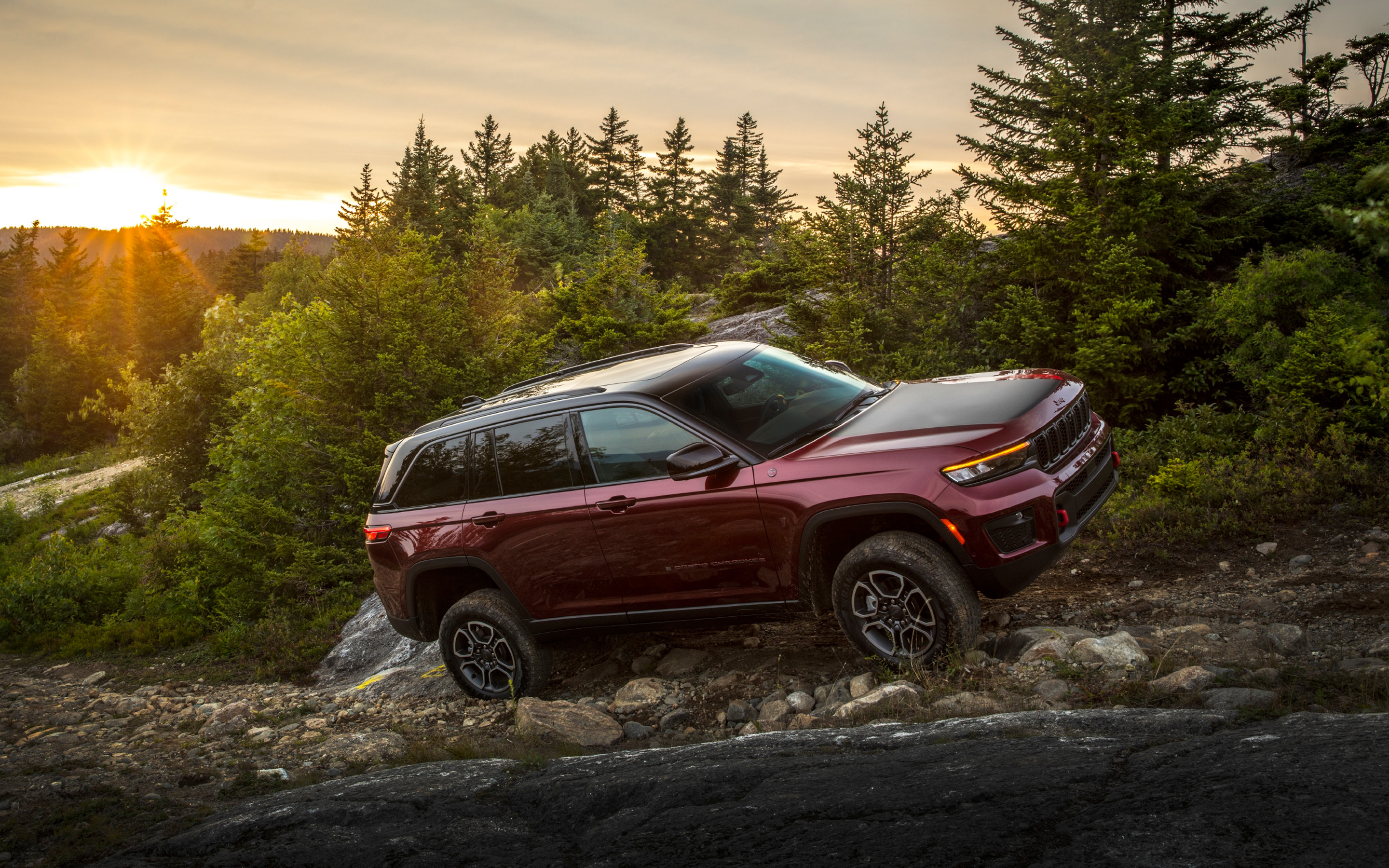 2022 Jeep Grand Cherokee Trailhawk Wallpapers