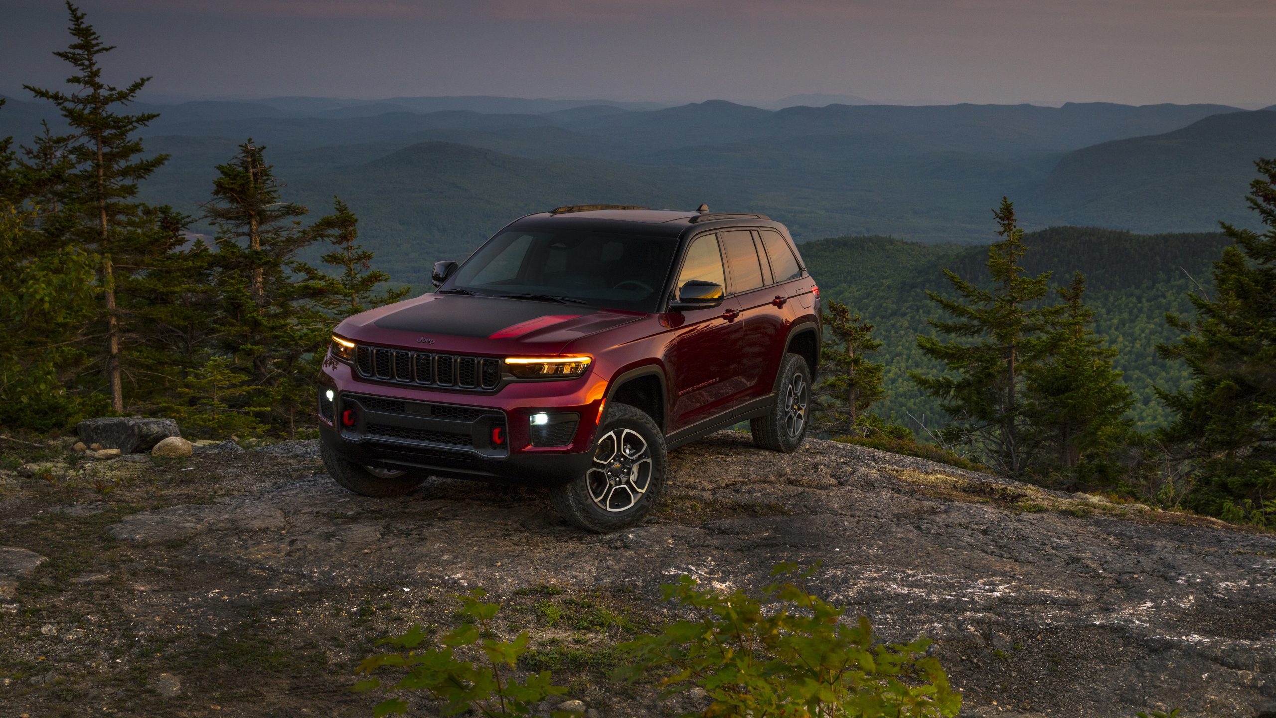 2022 Jeep Grand Cherokee Trailhawk Wallpapers