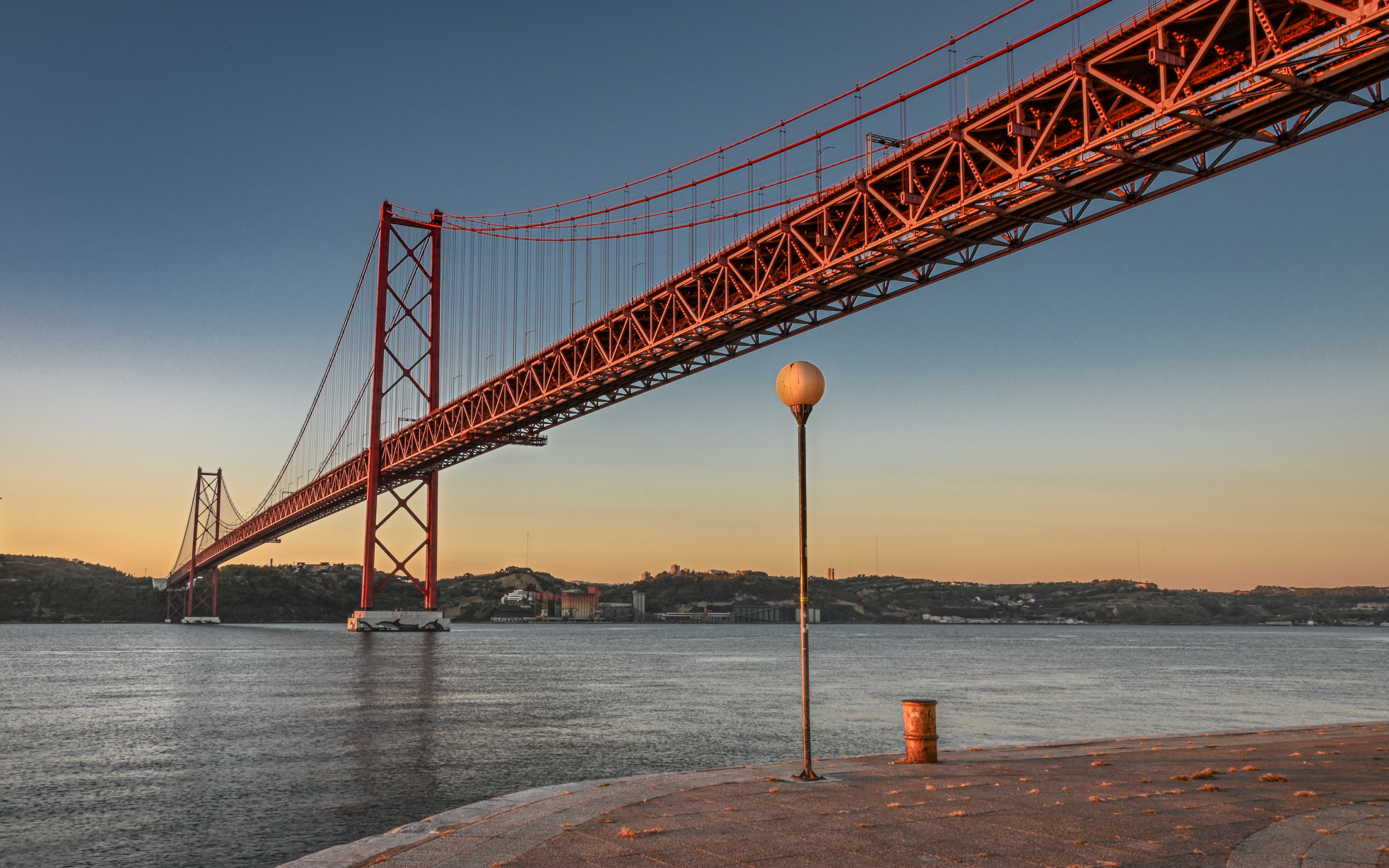 25 De Abril Bridge Wallpapers