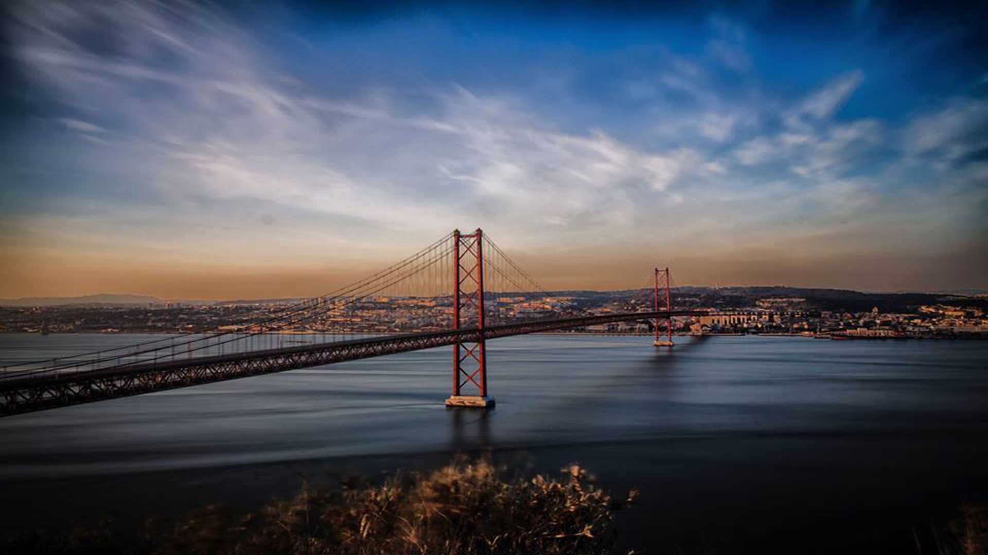 25 De Abril Bridge Wallpapers