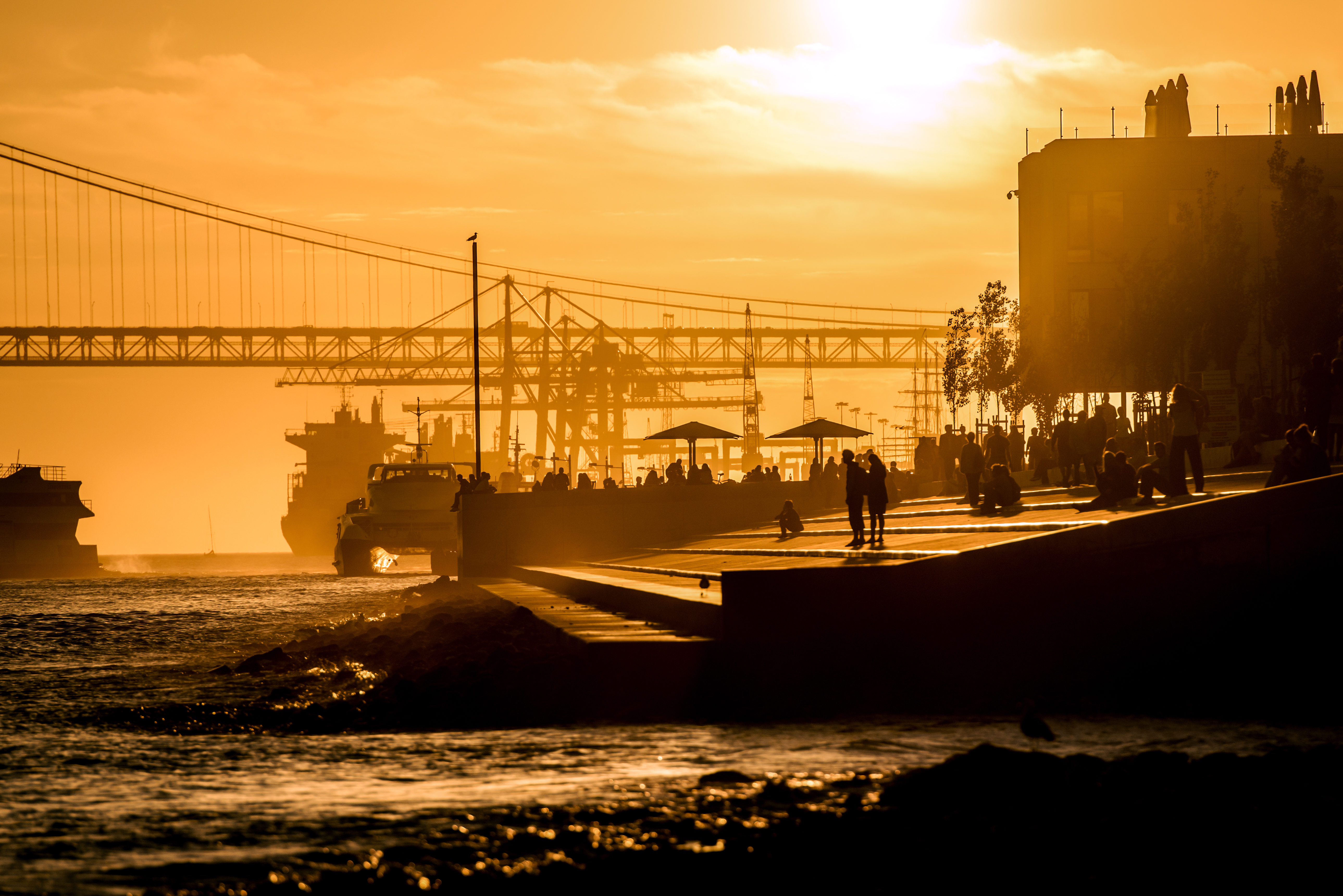 25 De Abril Bridge Wallpapers