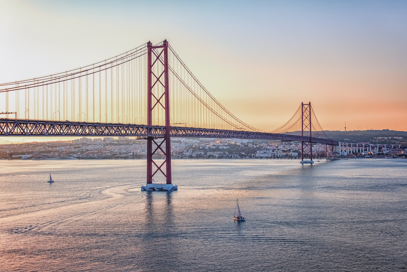 25 De Abril Bridge Wallpapers