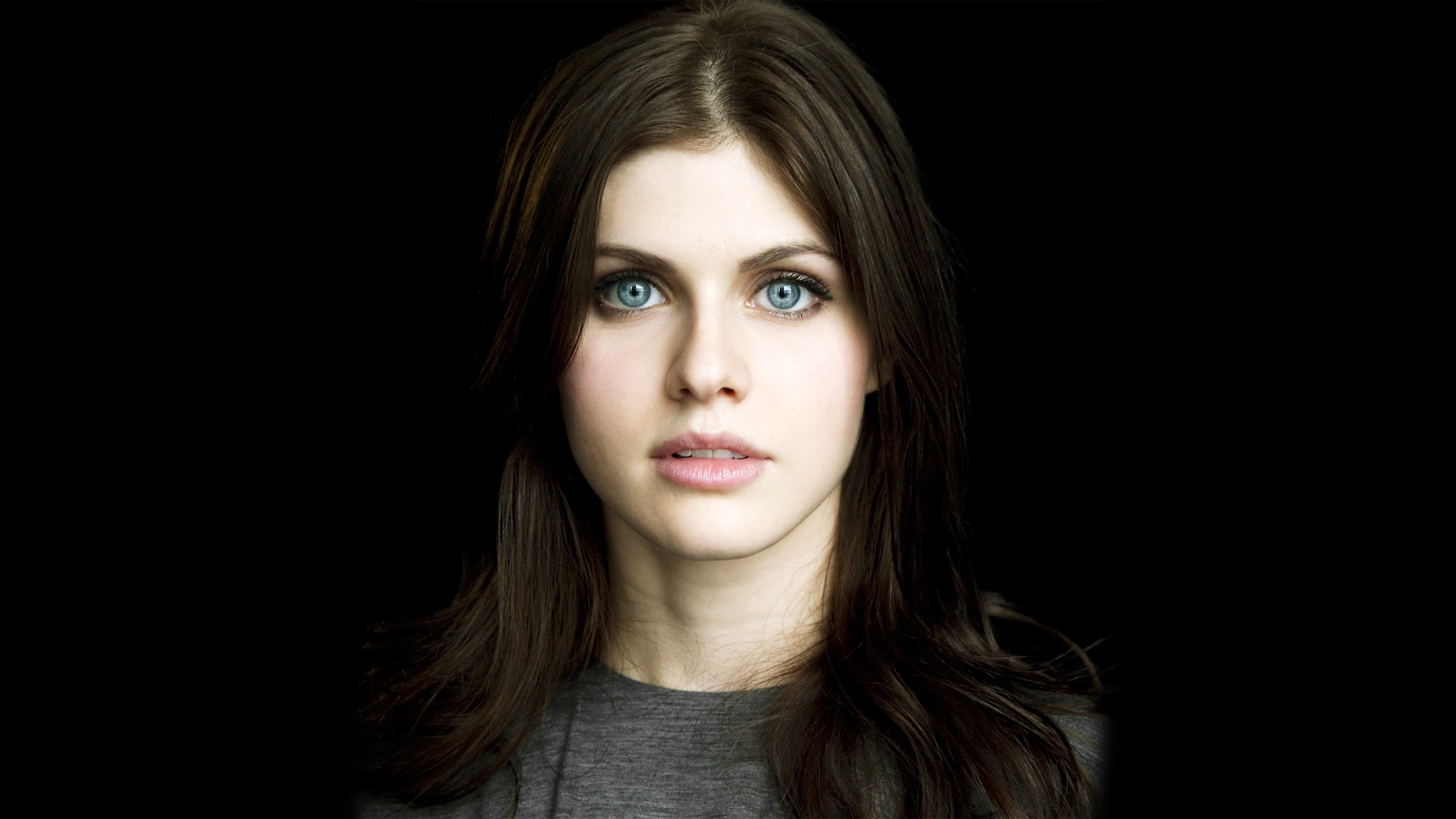 4K Alexandra Daddario Wallpapers