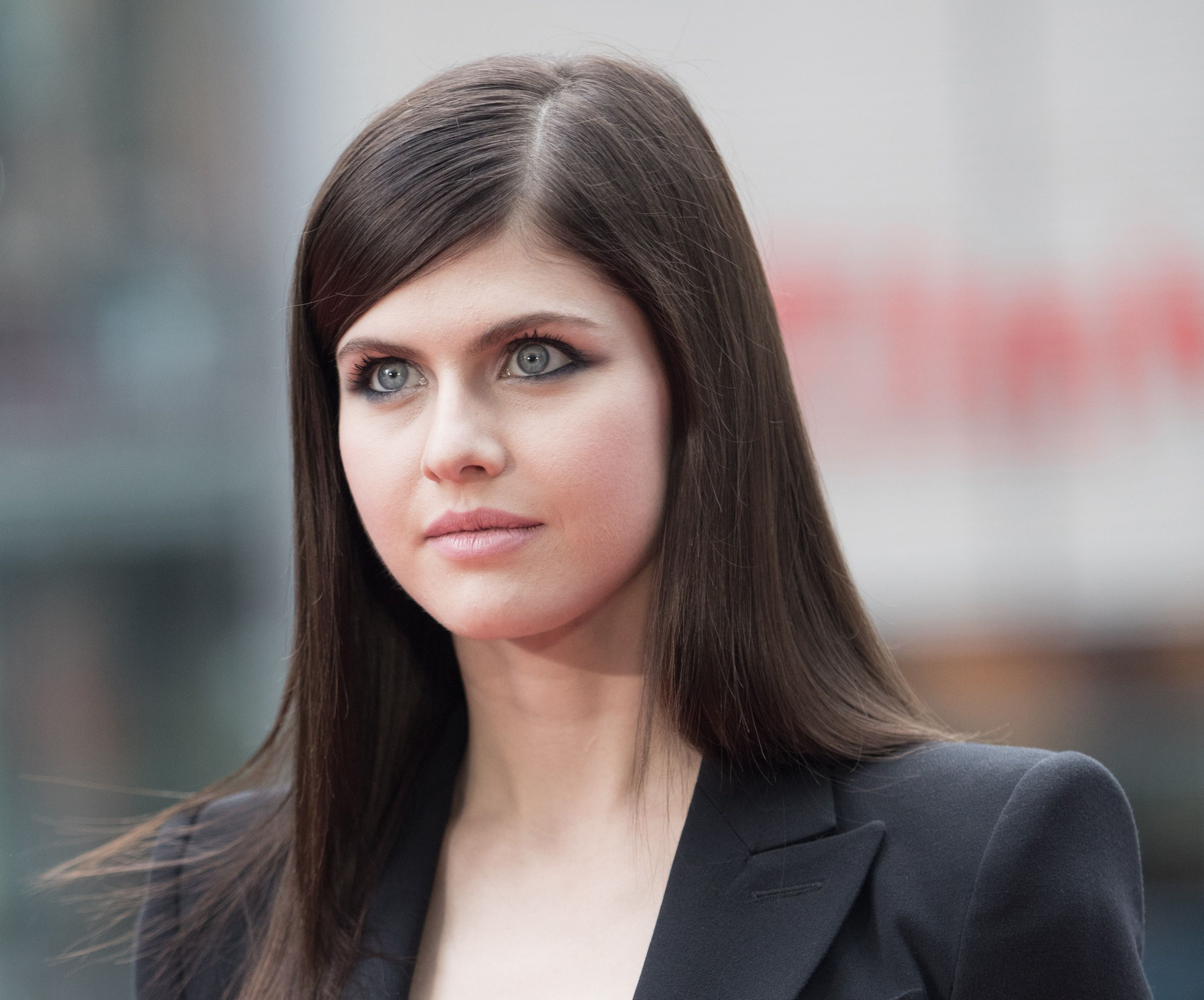 4K Alexandra Daddario Wallpapers