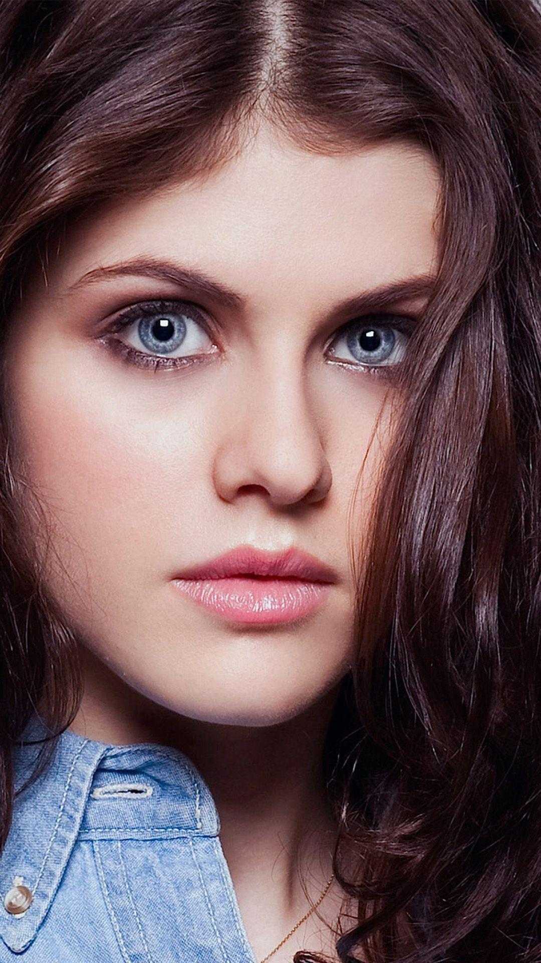 4K Alexandra Daddario Wallpapers