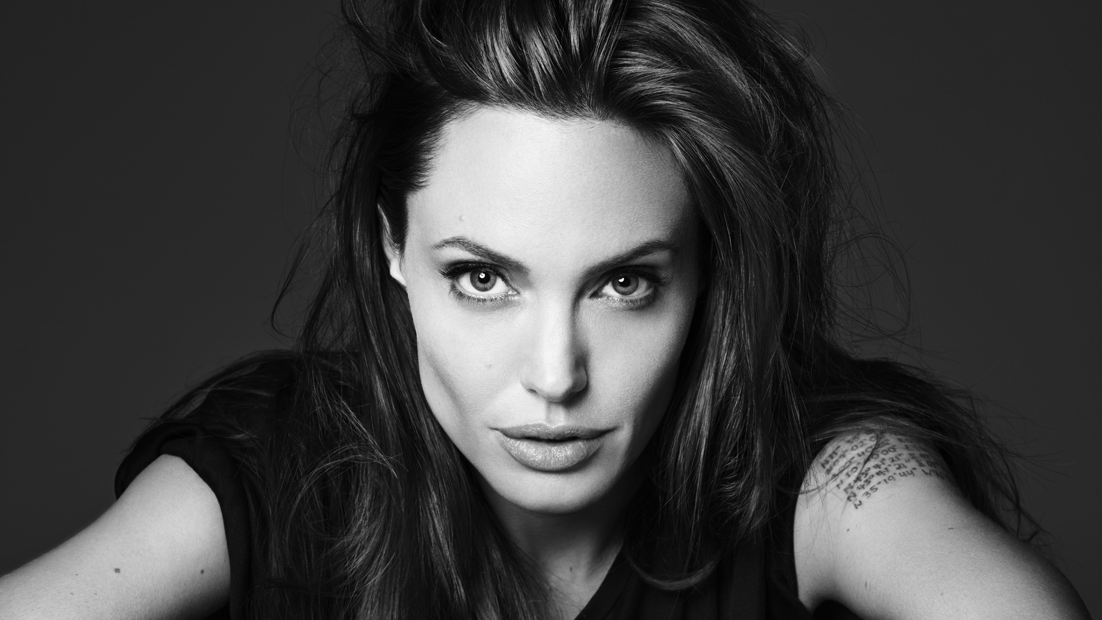 4K Angelina Jolie 2019 Wallpapers