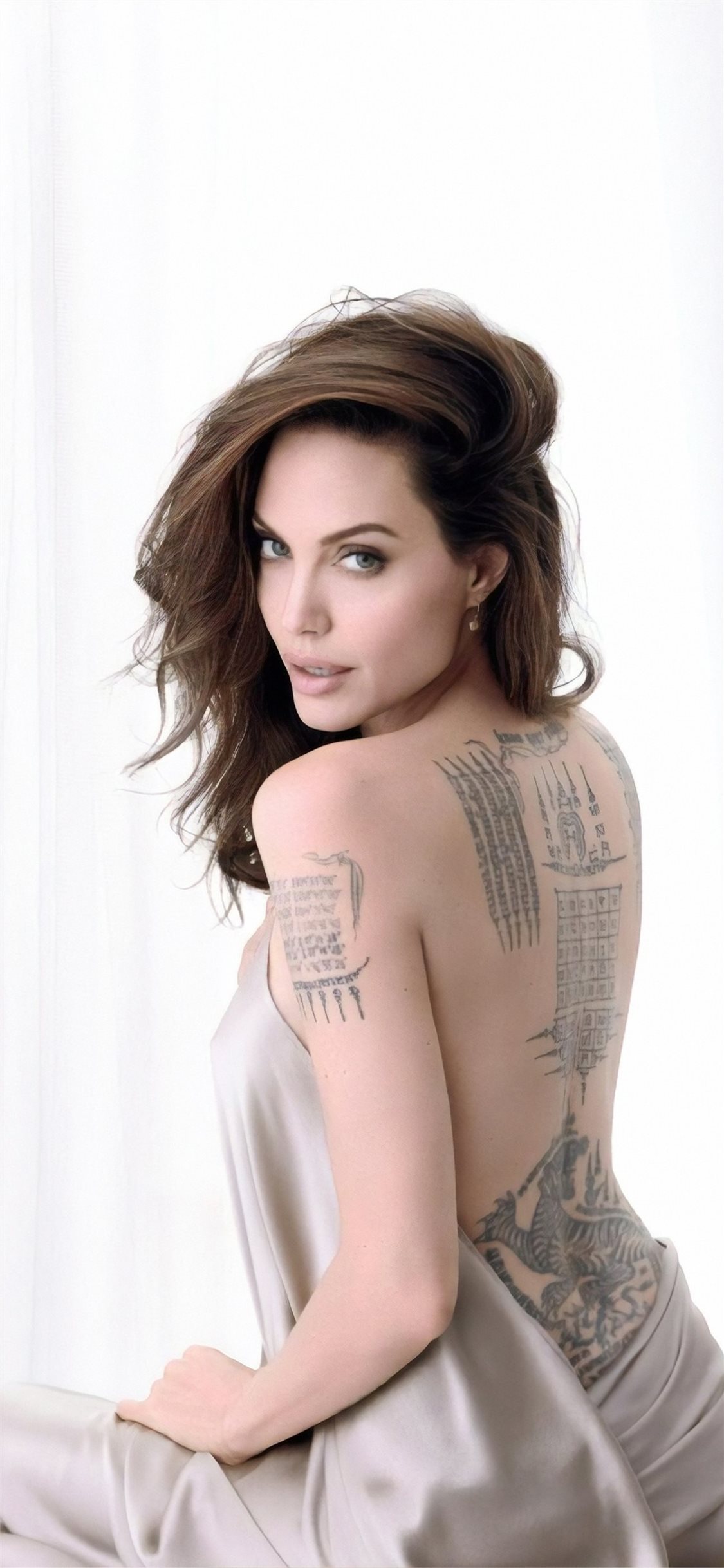 4K Angelina Jolie 2019 Wallpapers