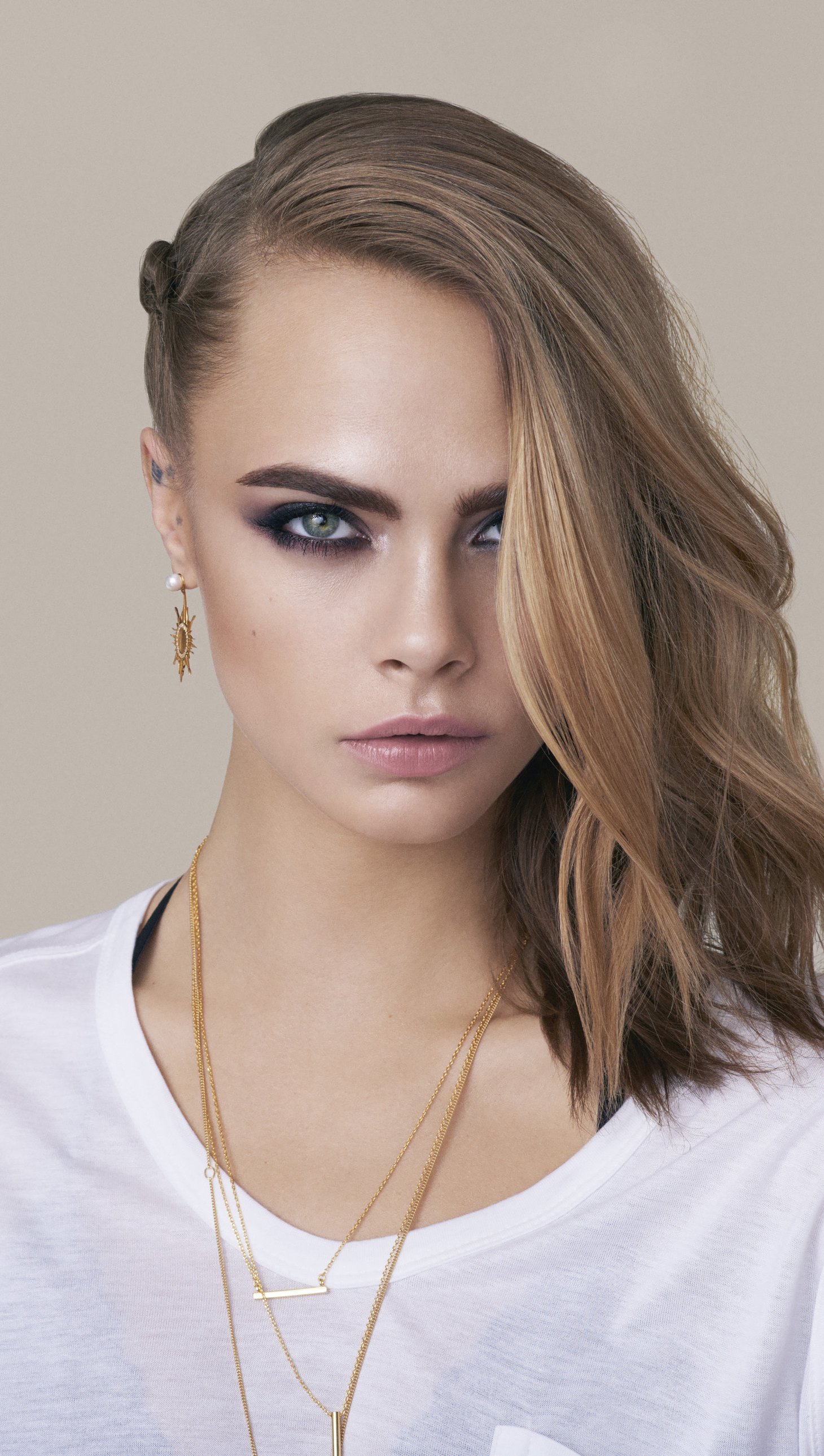 4K Cara Delevingne Wallpapers