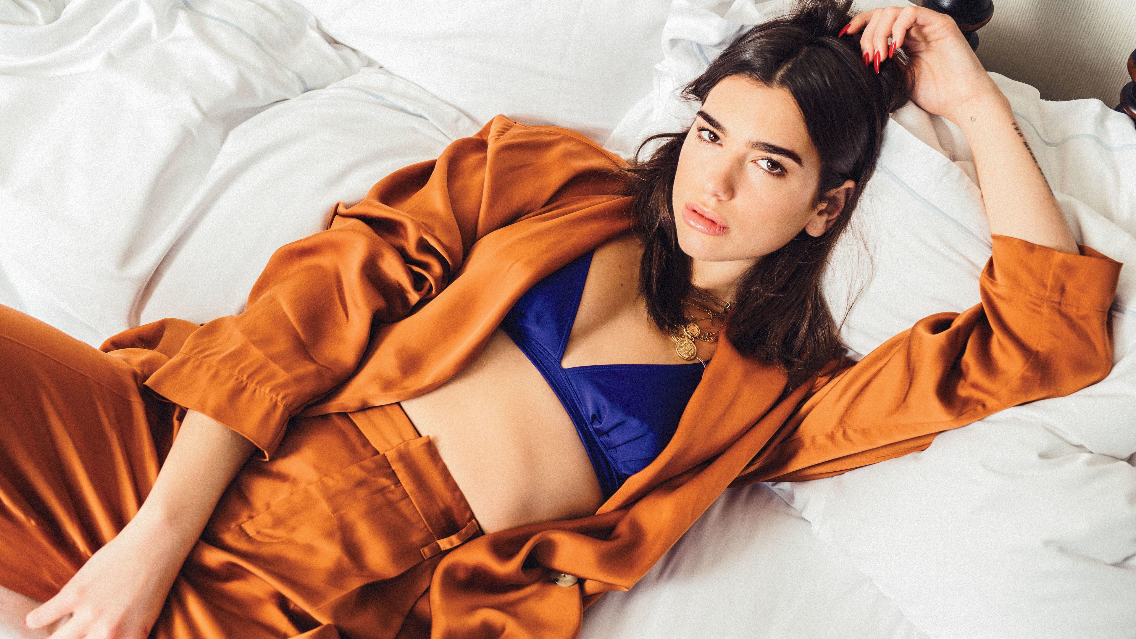 4K Dua Lipa Wallpapers