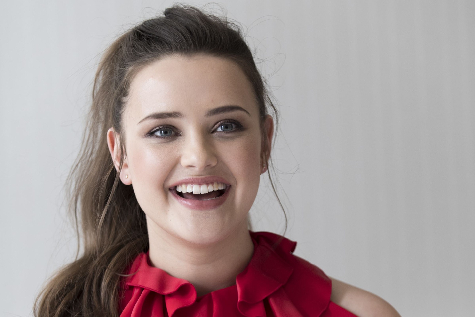 4K Katherine Langford Wallpapers