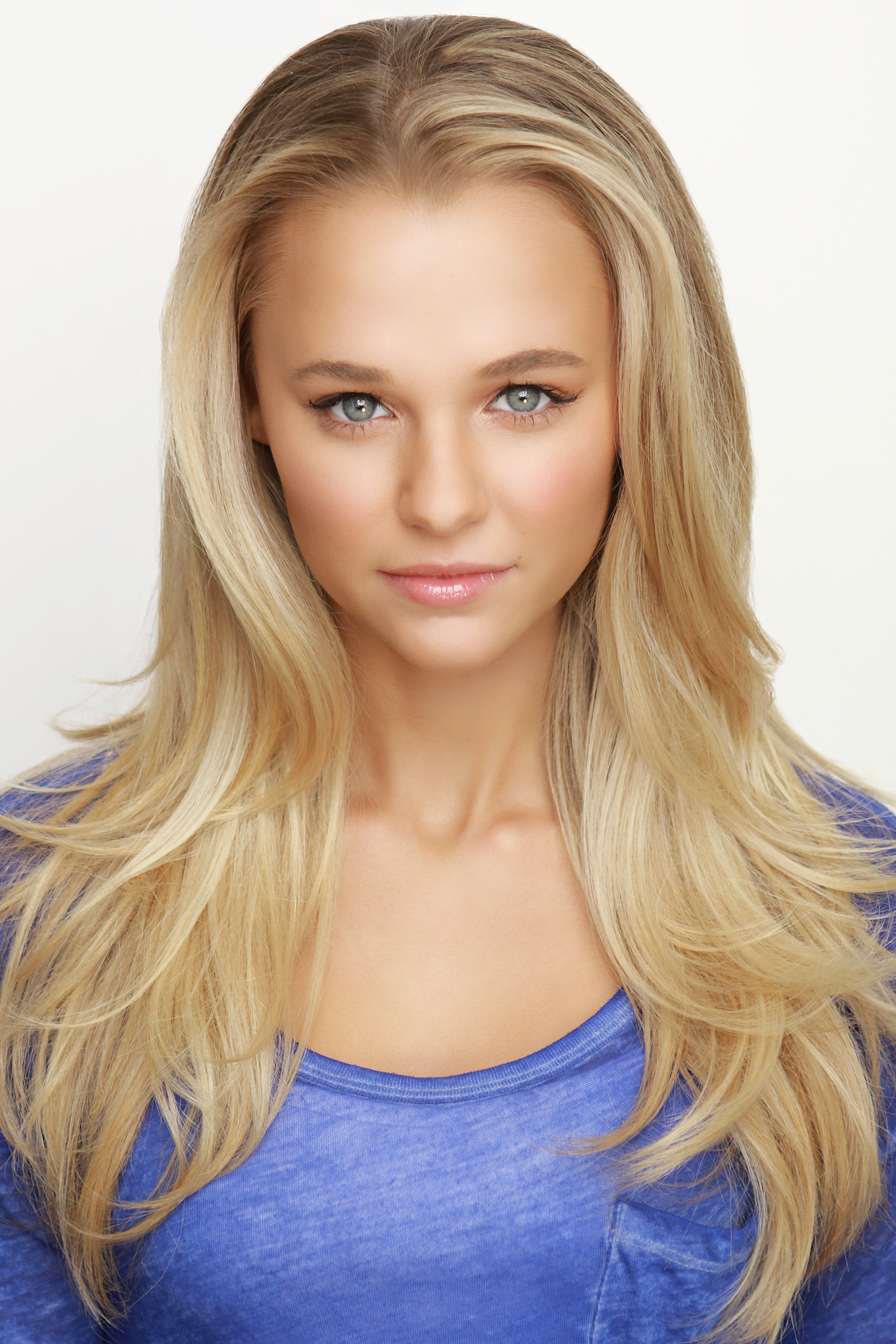 4k Madison Iseman Wallpapers